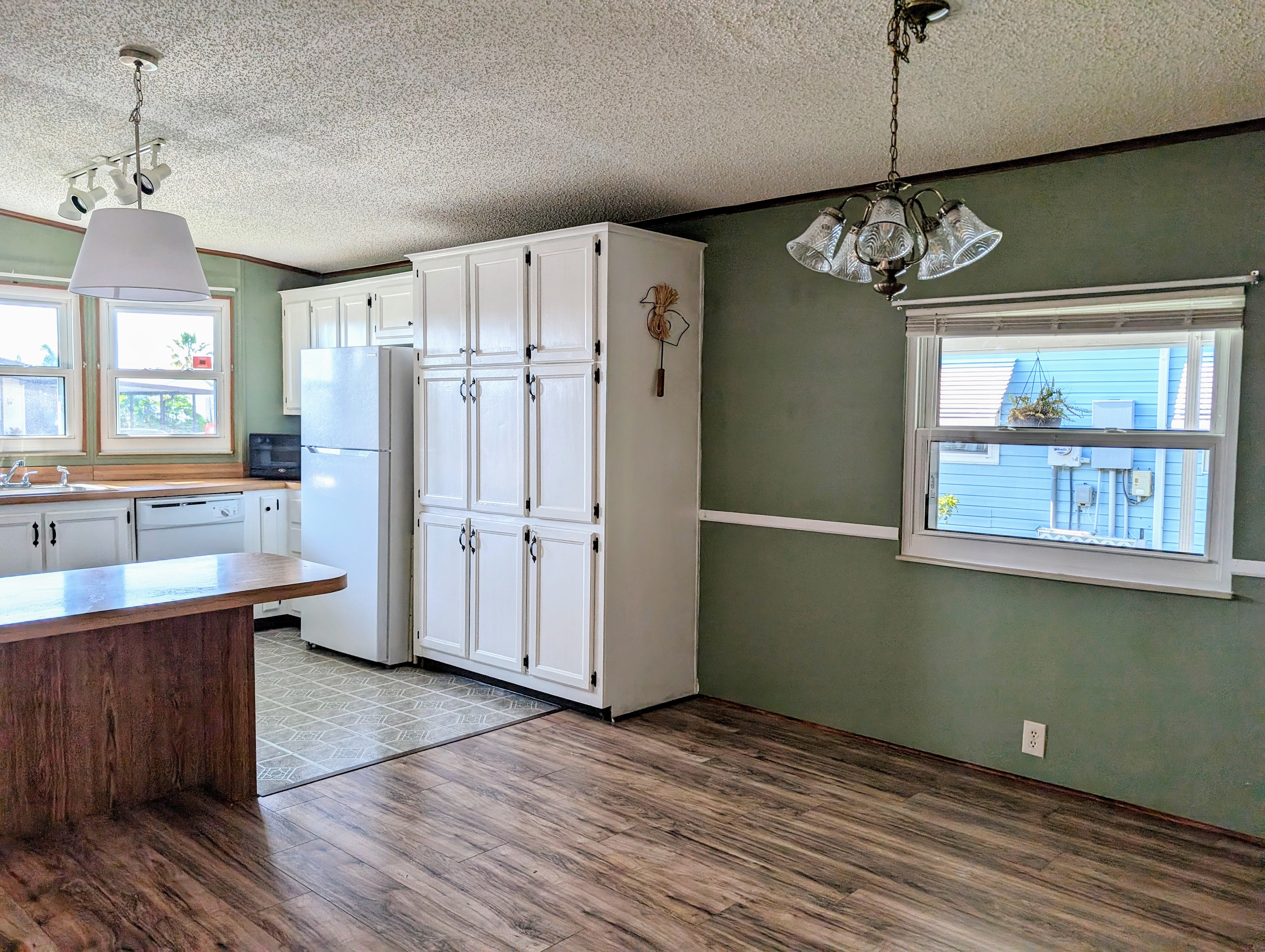 319 Bougainvillea Circle, Parrish, Florida 34219, 2 Bedrooms Bedrooms, ,2 BathroomsBathrooms,55-Plus Mobile Home,For Sale,Bougainvillea Circle,2162