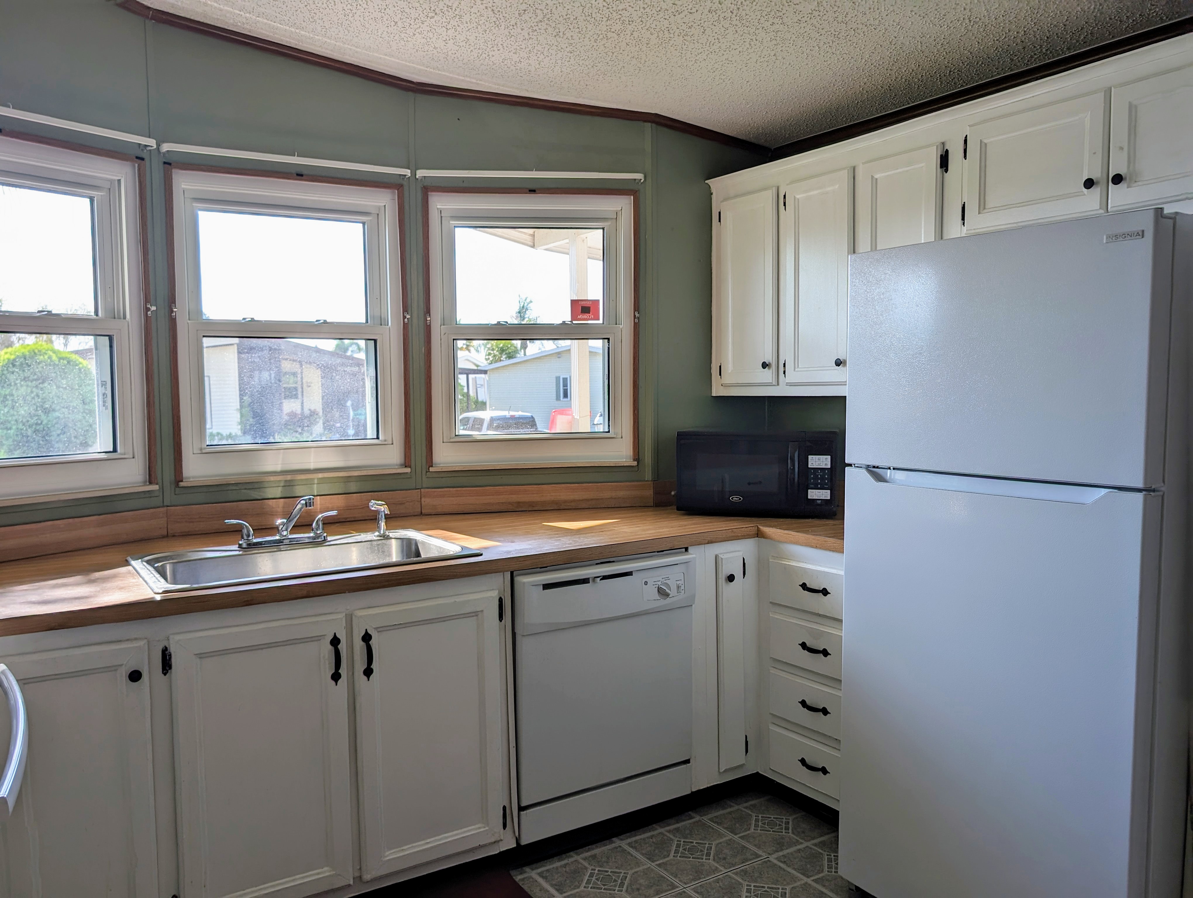 319 Bougainvillea Circle, Parrish, Florida 34219, 2 Bedrooms Bedrooms, ,2 BathroomsBathrooms,55-Plus Mobile Home,For Sale,Bougainvillea Circle,2162