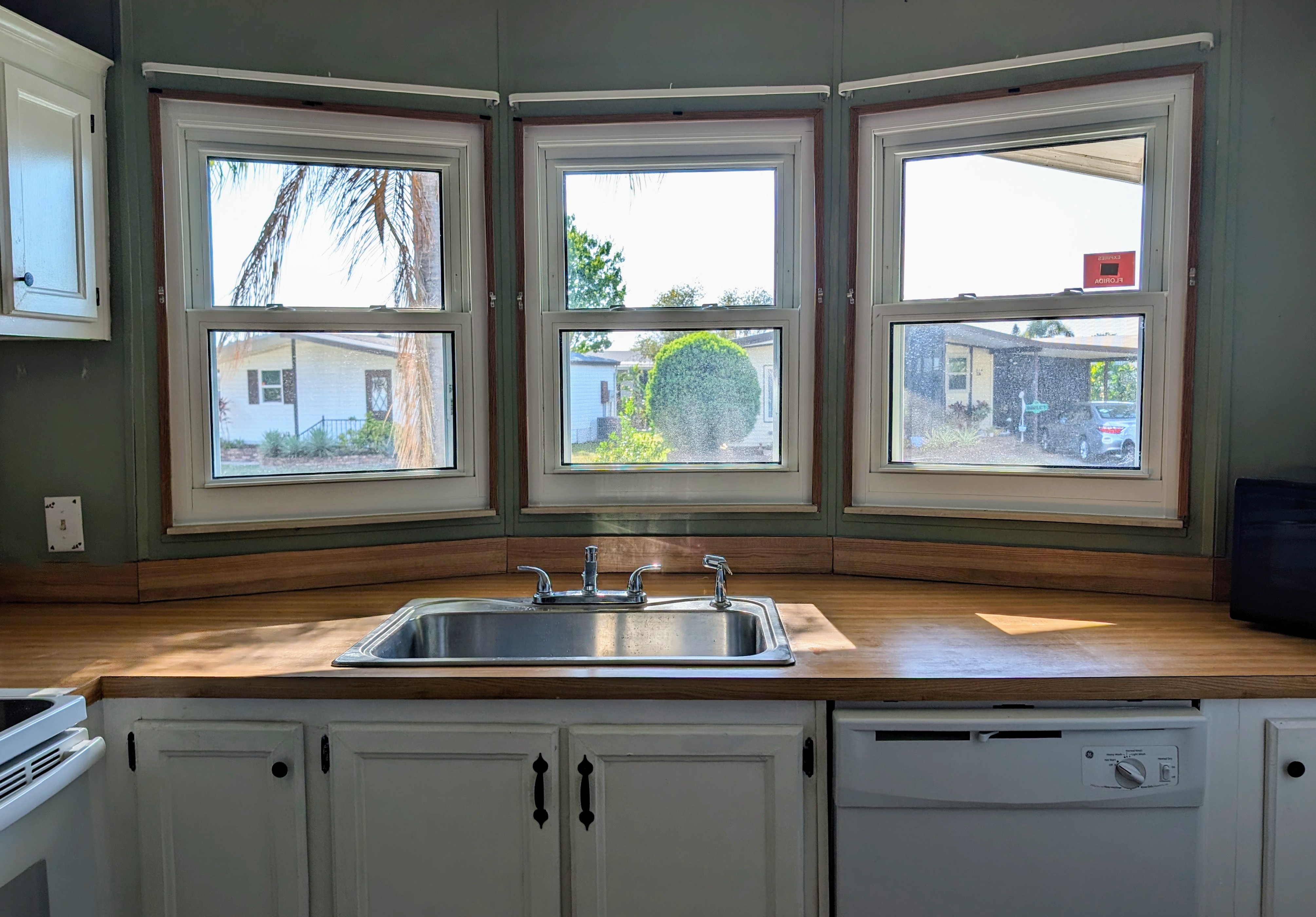 319 Bougainvillea Circle, Parrish, Florida 34219, 2 Bedrooms Bedrooms, ,2 BathroomsBathrooms,55-Plus Mobile Home,For Sale,Bougainvillea Circle,2162