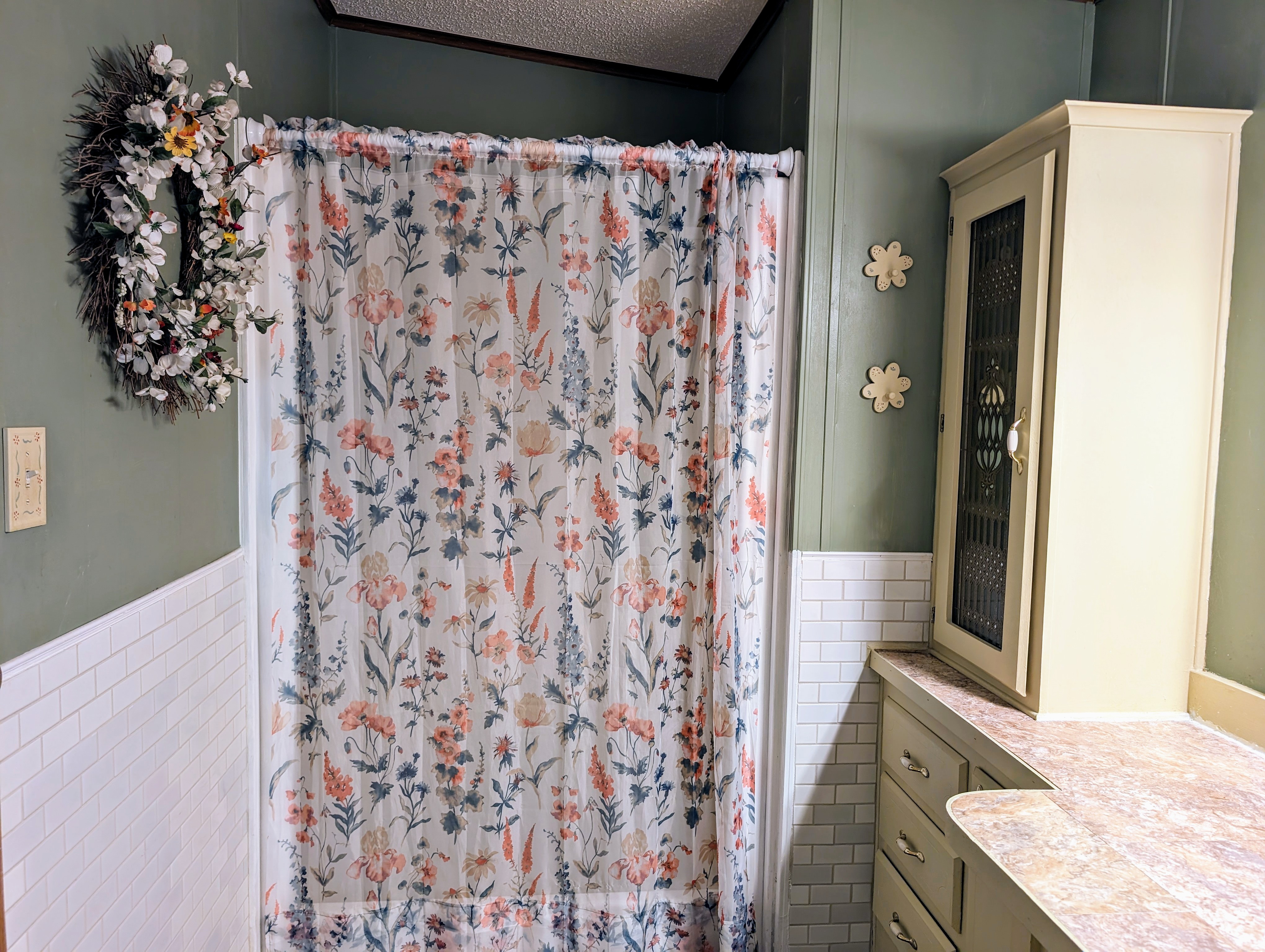 319 Bougainvillea Circle, Parrish, Florida 34219, 2 Bedrooms Bedrooms, ,2 BathroomsBathrooms,55-Plus Mobile Home,For Sale,Bougainvillea Circle,2162