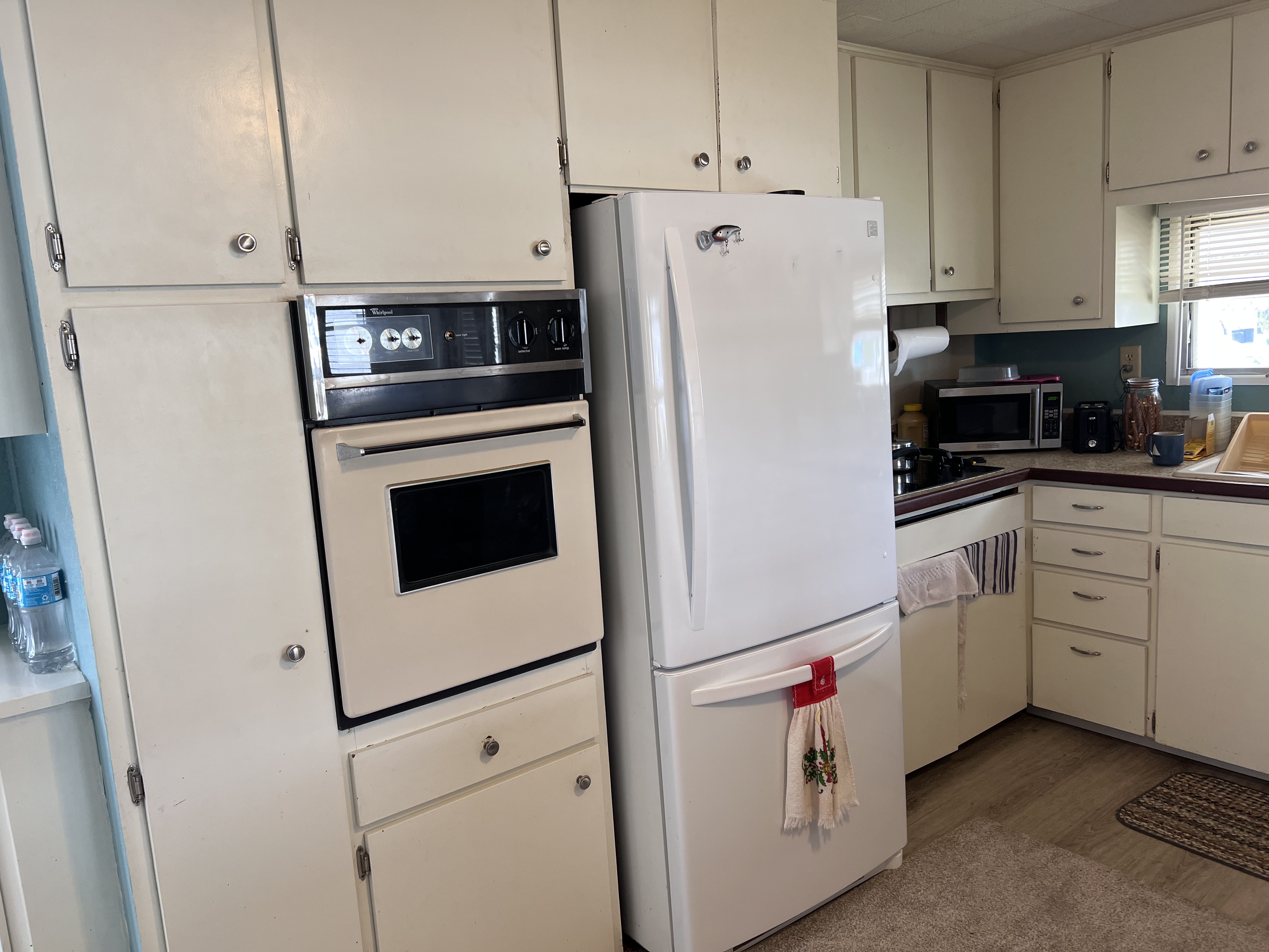 3901 Bahia Vista St, Lot 224, Sarasota, Florida 34234, 2 Bedrooms Bedrooms, ,1.5 BathroomsBathrooms,55-Plus Mobile Home,For Sale,Bahia Vista St, Lot 224,3227
