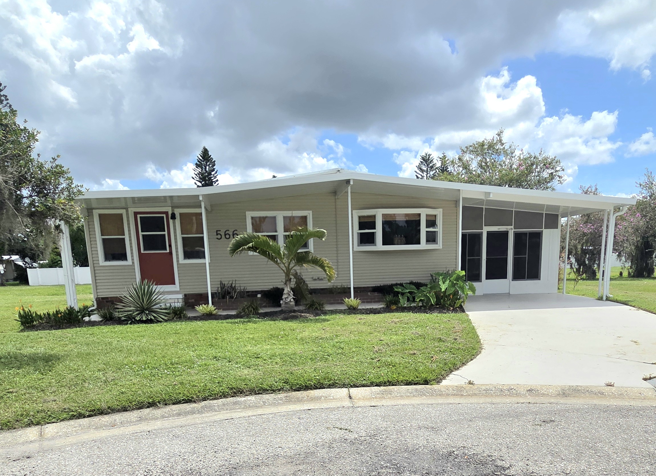 566 Montego Lane South, Ellenton, Florida 34222, 2 Bedrooms Bedrooms, ,2 BathroomsBathrooms,55-Plus Mobile Home,For Sale,Montego Lane South,3238