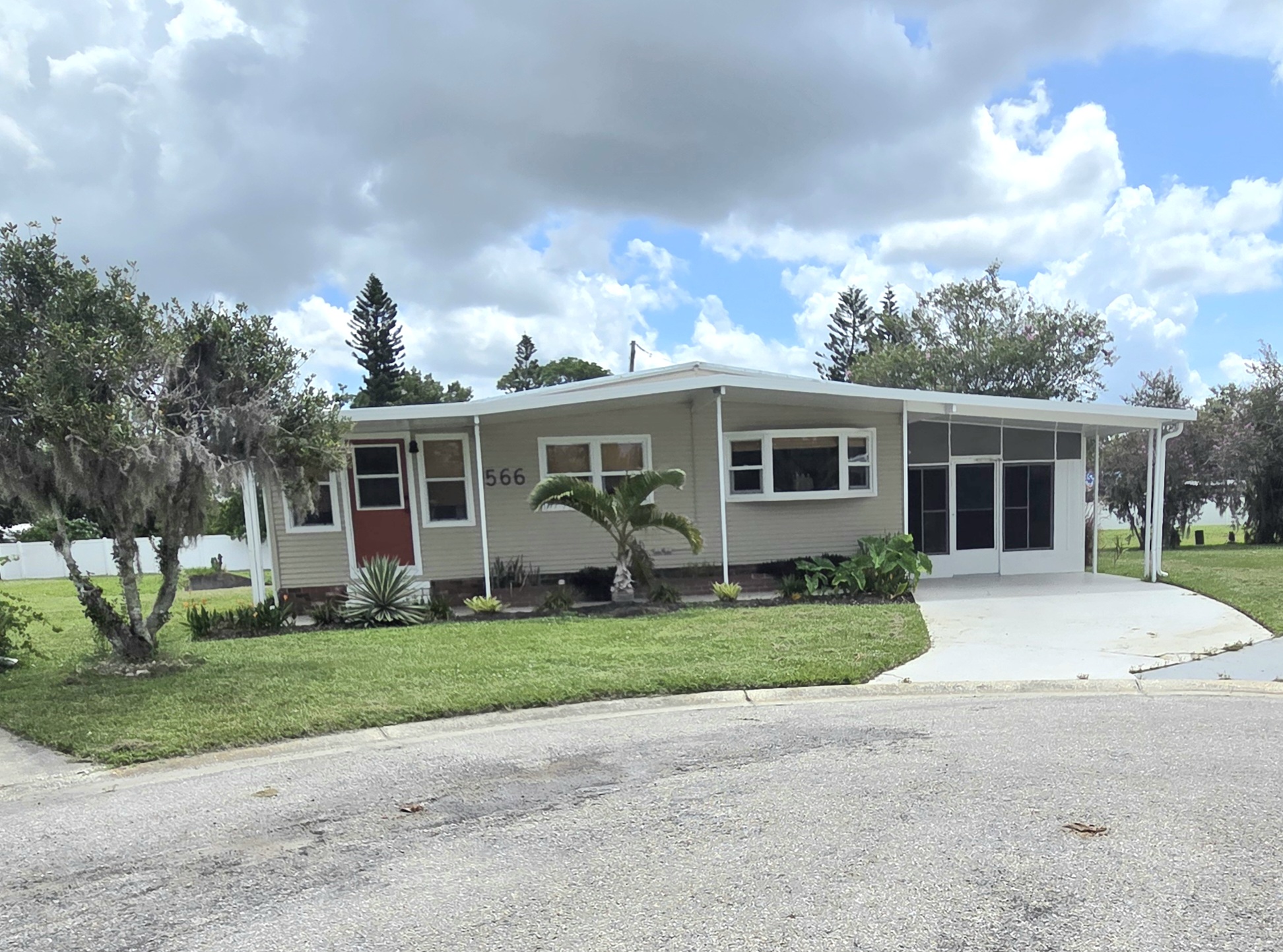566 Montego Lane South, Ellenton, Florida 34222, 2 Bedrooms Bedrooms, ,2 BathroomsBathrooms,55-Plus Mobile Home,For Sale,Montego Lane South,3238