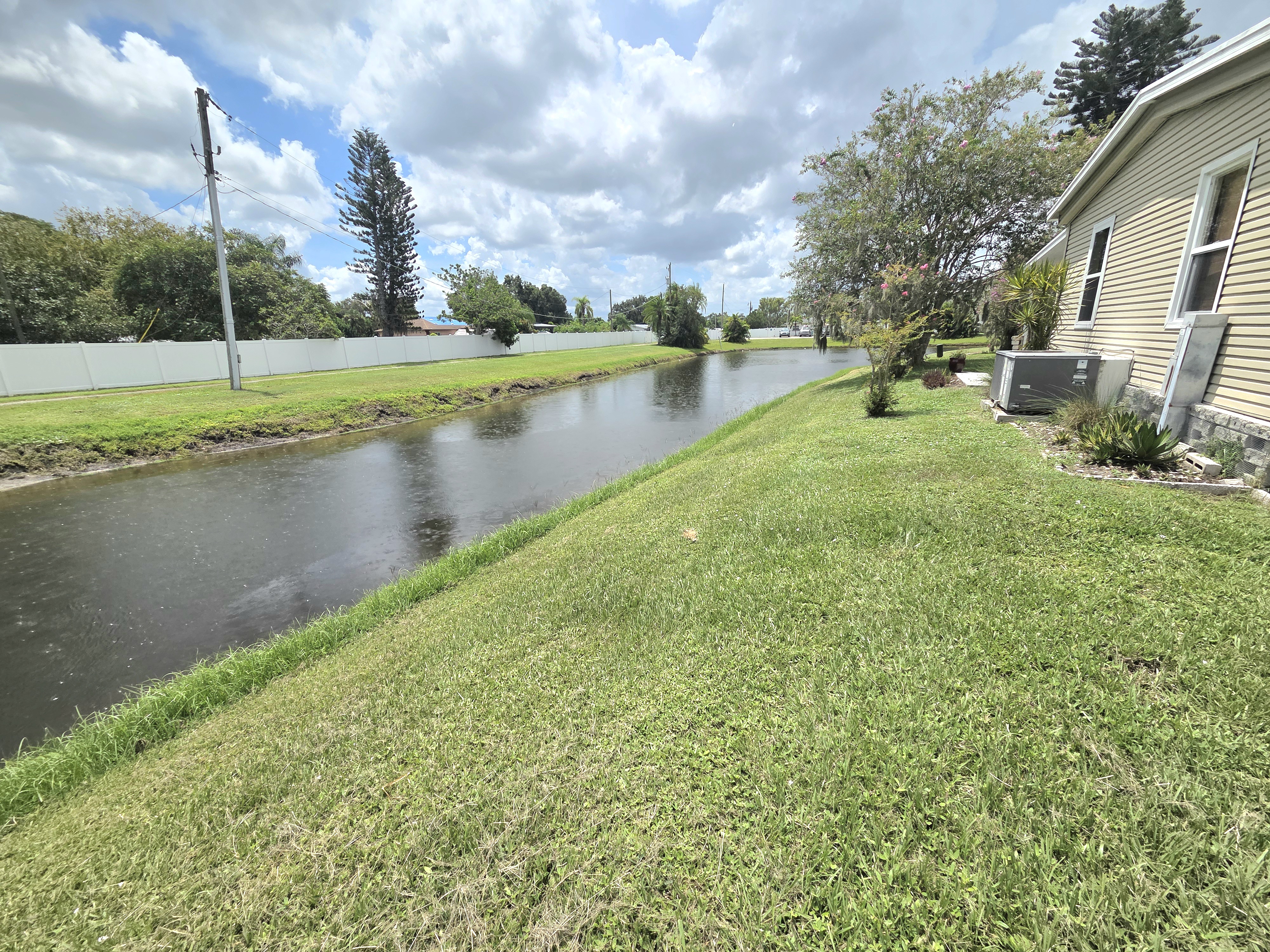 566 Montego Lane South, Ellenton, Florida 34222, 2 Bedrooms Bedrooms, ,2 BathroomsBathrooms,55-Plus Mobile Home,For Sale,Montego Lane South,3238