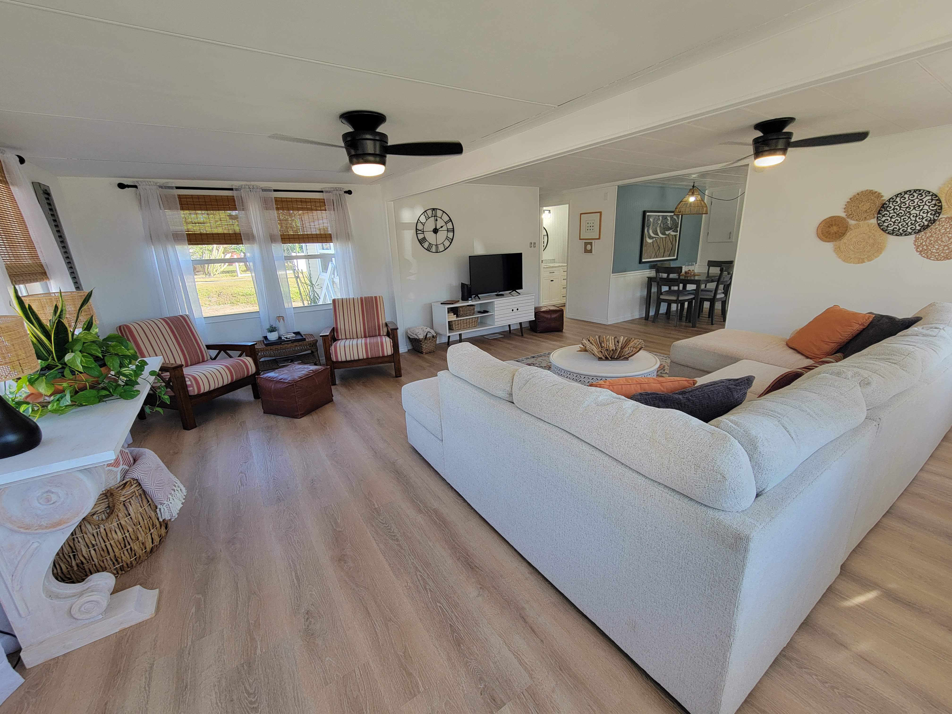 566 Montego Lane South, Ellenton, Florida 34222, 2 Bedrooms Bedrooms, ,2 BathroomsBathrooms,55-Plus Mobile Home,For Sale,Montego Lane South,3238