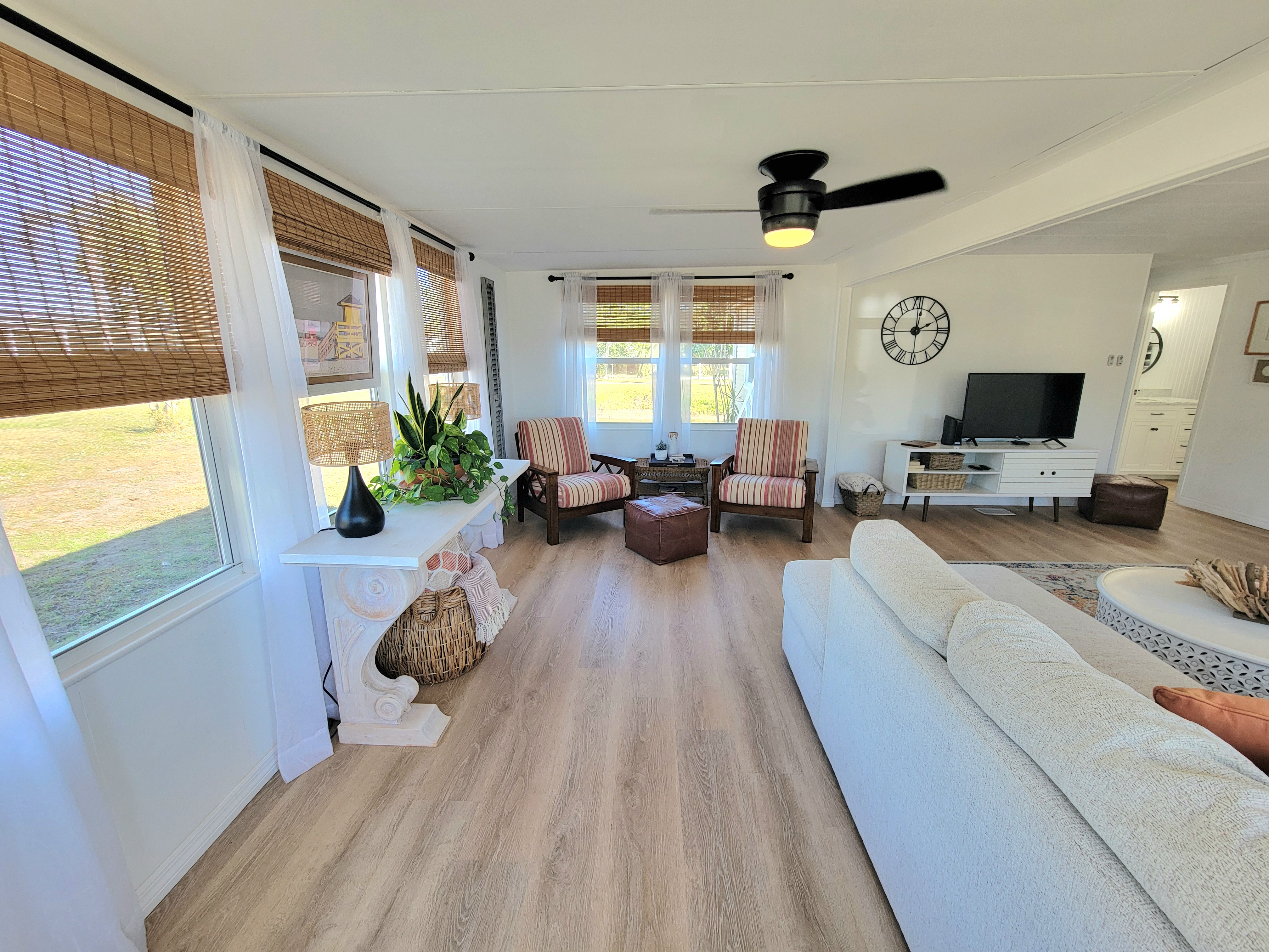 566 Montego Lane South, Ellenton, Florida 34222, 2 Bedrooms Bedrooms, ,2 BathroomsBathrooms,55-Plus Mobile Home,For Sale,Montego Lane South,3238