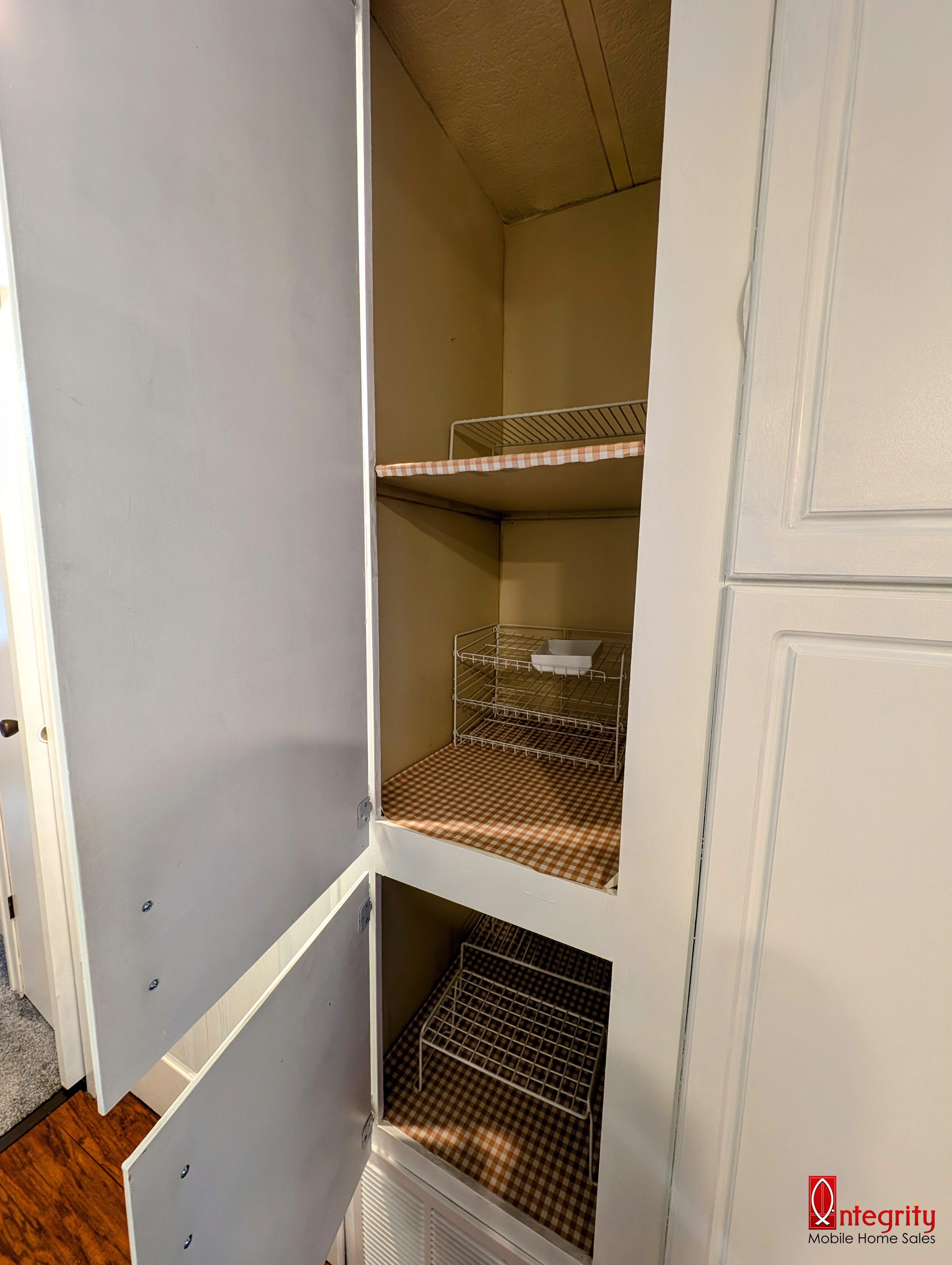 2206 Chaney Drive, Lot 107, Ruskin, Florida 33570, 2 Bedrooms Bedrooms, ,1 BathroomBathrooms,55-Plus Mobile Home,For Sale,Chaney Drive, Lot 107,3368