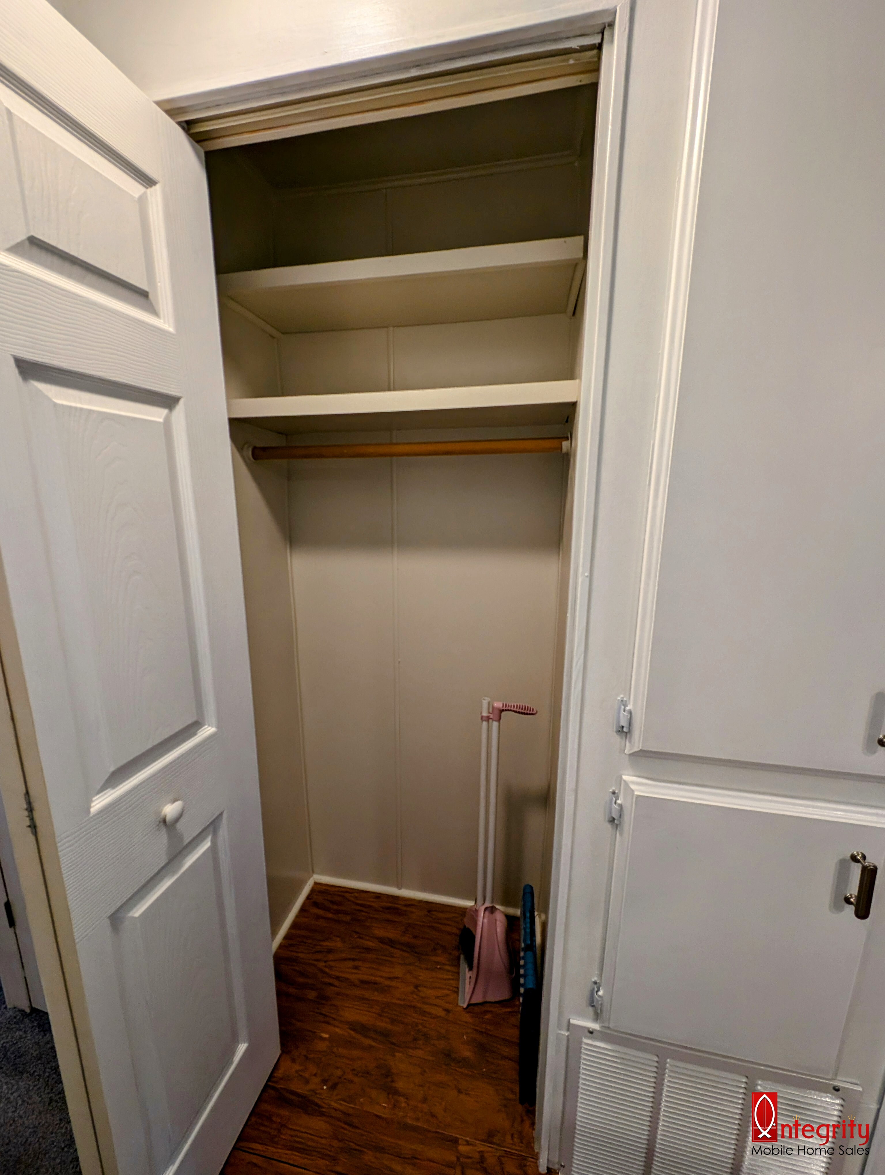 2206 Chaney Drive, Lot 107, Ruskin, Florida 33570, 2 Bedrooms Bedrooms, ,1 BathroomBathrooms,55-Plus Mobile Home,For Sale,Chaney Drive, Lot 107,3368