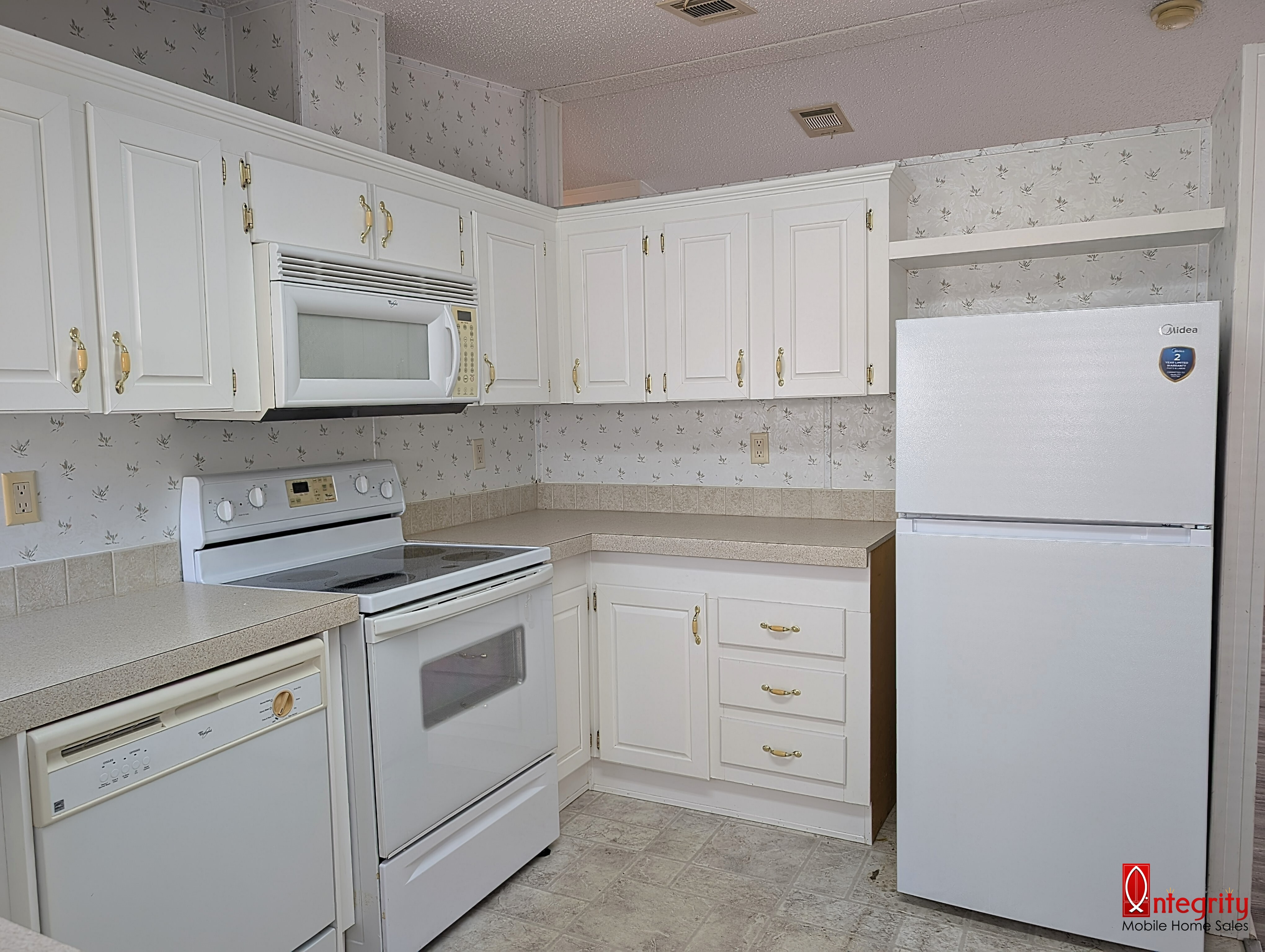 230 57th Ct E, Palmetto, Florida 34221, 2 Bedrooms Bedrooms, ,2 BathroomsBathrooms,55-Plus Mobile Home,For Sale,57th Ct E,3409