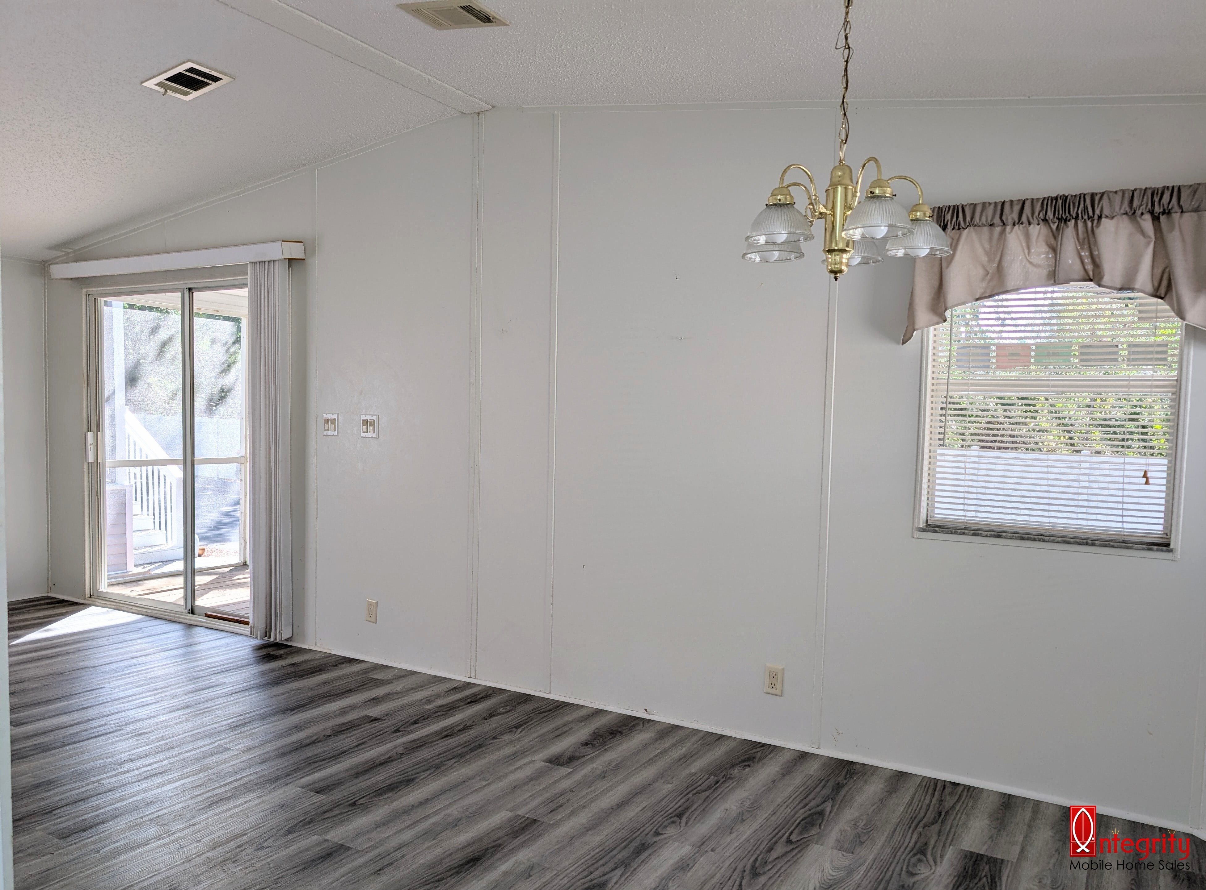 230 57th Ct E, Palmetto, Florida 34221, 2 Bedrooms Bedrooms, ,2 BathroomsBathrooms,55-Plus Mobile Home,For Sale,57th Ct E,3409