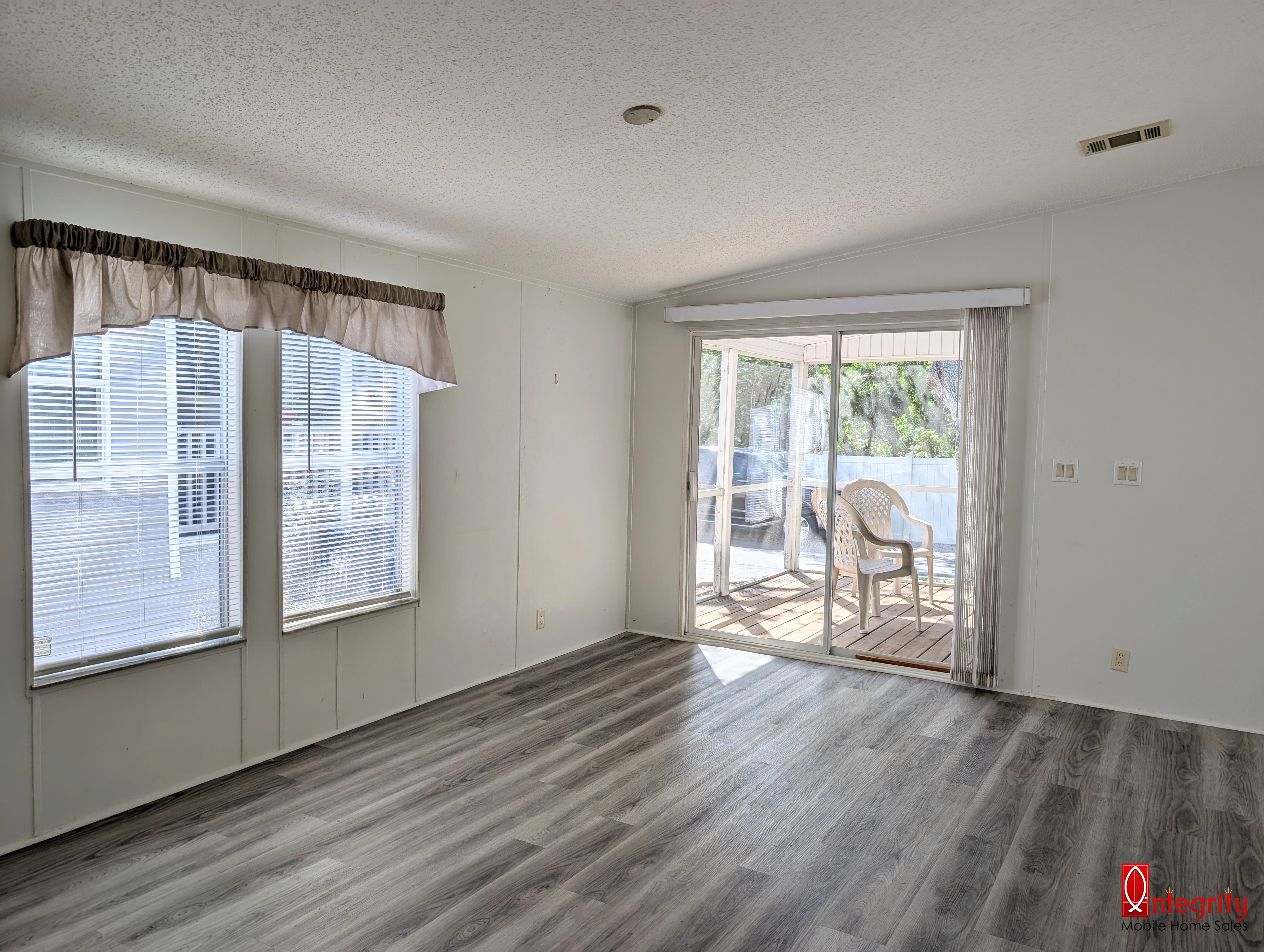 230 57th Ct E, Palmetto, Florida 34221, 2 Bedrooms Bedrooms, ,2 BathroomsBathrooms,55-Plus Mobile Home,For Sale,57th Ct E,3409