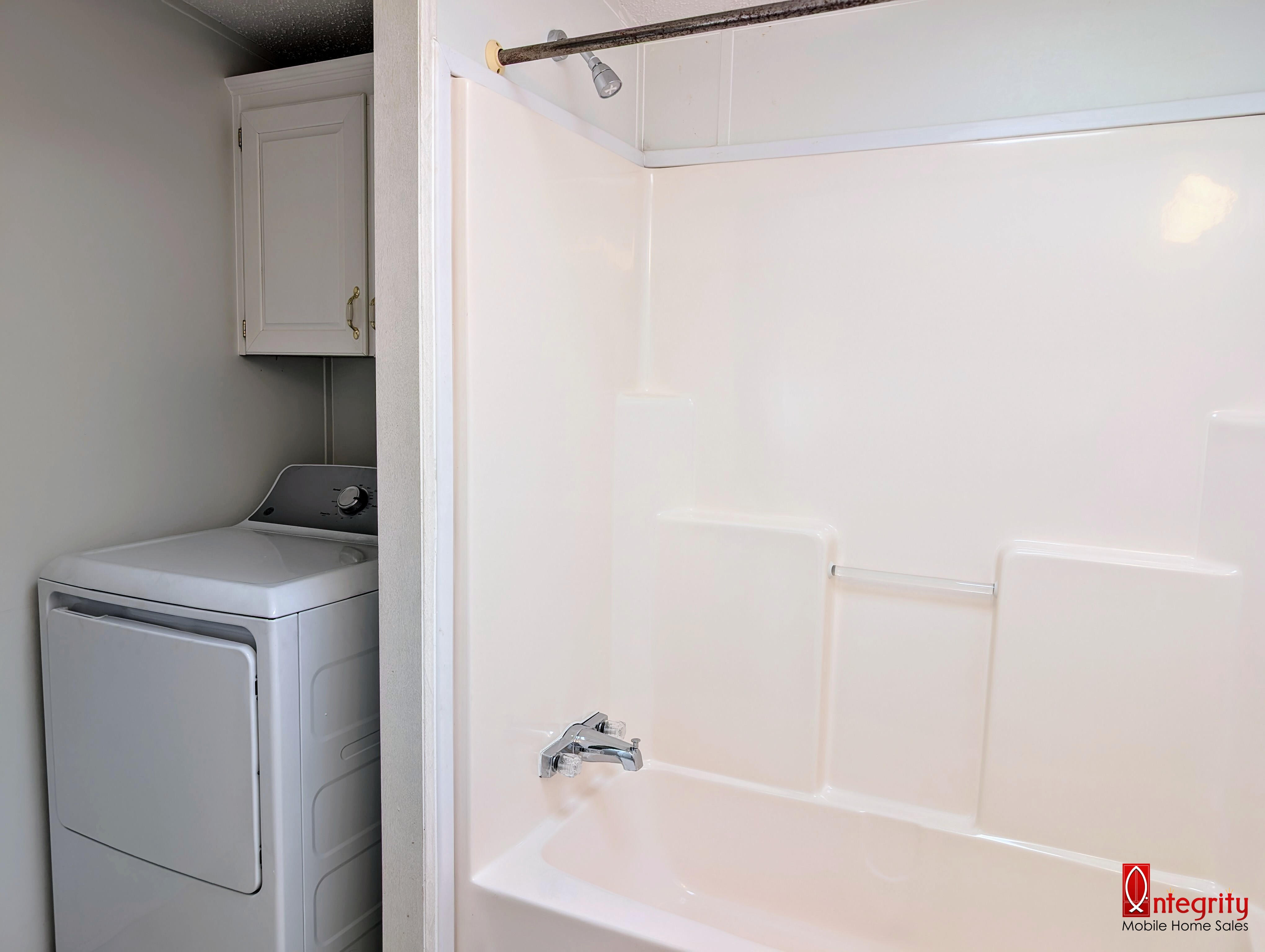 230 57th Ct E, Palmetto, Florida 34221, 2 Bedrooms Bedrooms, ,2 BathroomsBathrooms,55-Plus Mobile Home,For Sale,57th Ct E,3409