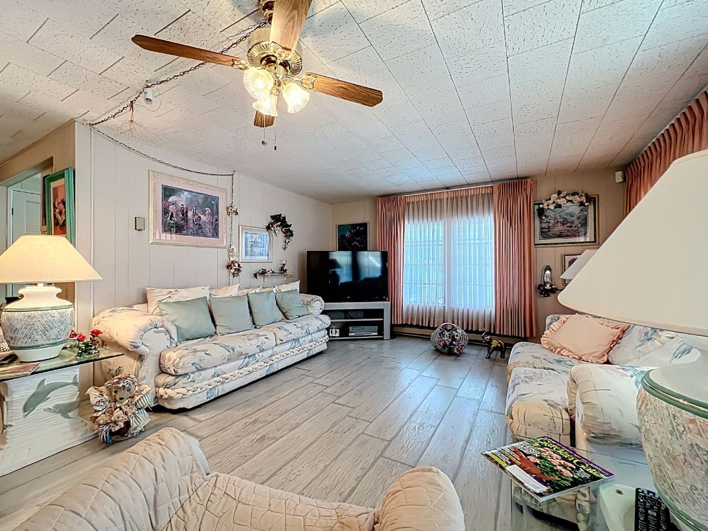 6315 Aloha Drive, Bradenton, Florida 34207, 2 Bedrooms Bedrooms, ,2 BathroomsBathrooms,55-Plus Mobile Home,For Sale,Aloha Drive,3417