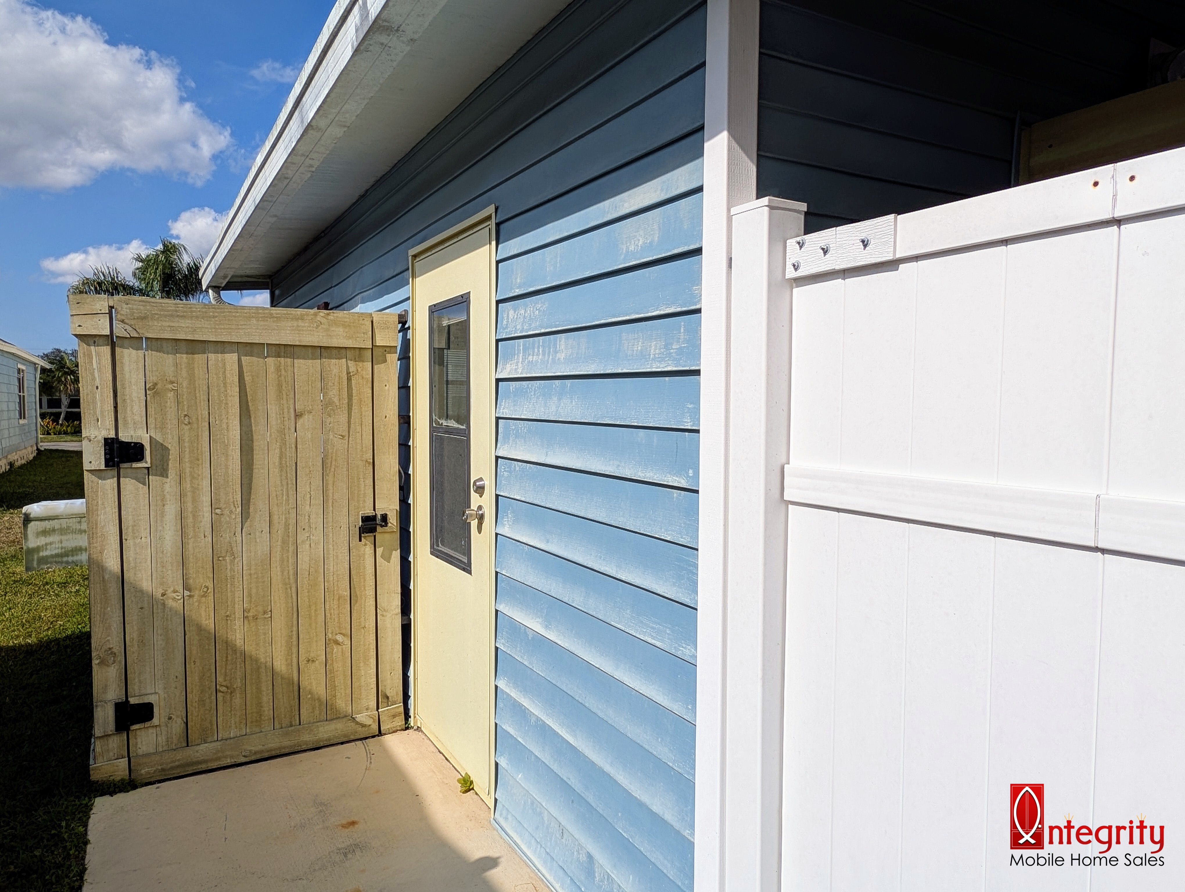 9720 Avalon Drive, Parrish, Florida 34219, 2 Bedrooms Bedrooms, ,2 BathroomsBathrooms,55-Plus Mobile Home,For Sale,Avalon Drive,3423