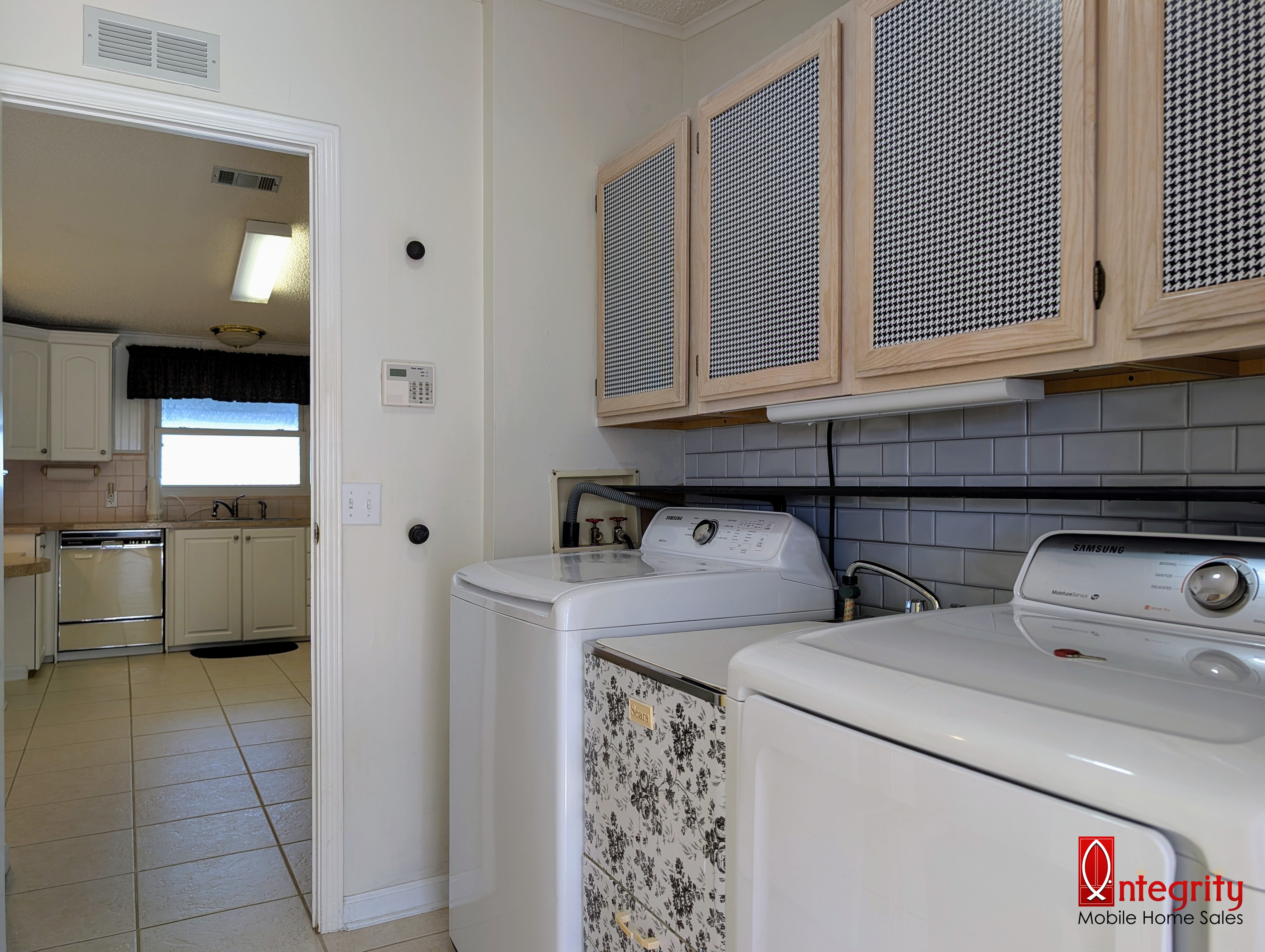9720 Avalon Drive, Parrish, Florida 34219, 2 Bedrooms Bedrooms, ,2 BathroomsBathrooms,55-Plus Mobile Home,For Sale,Avalon Drive,3423