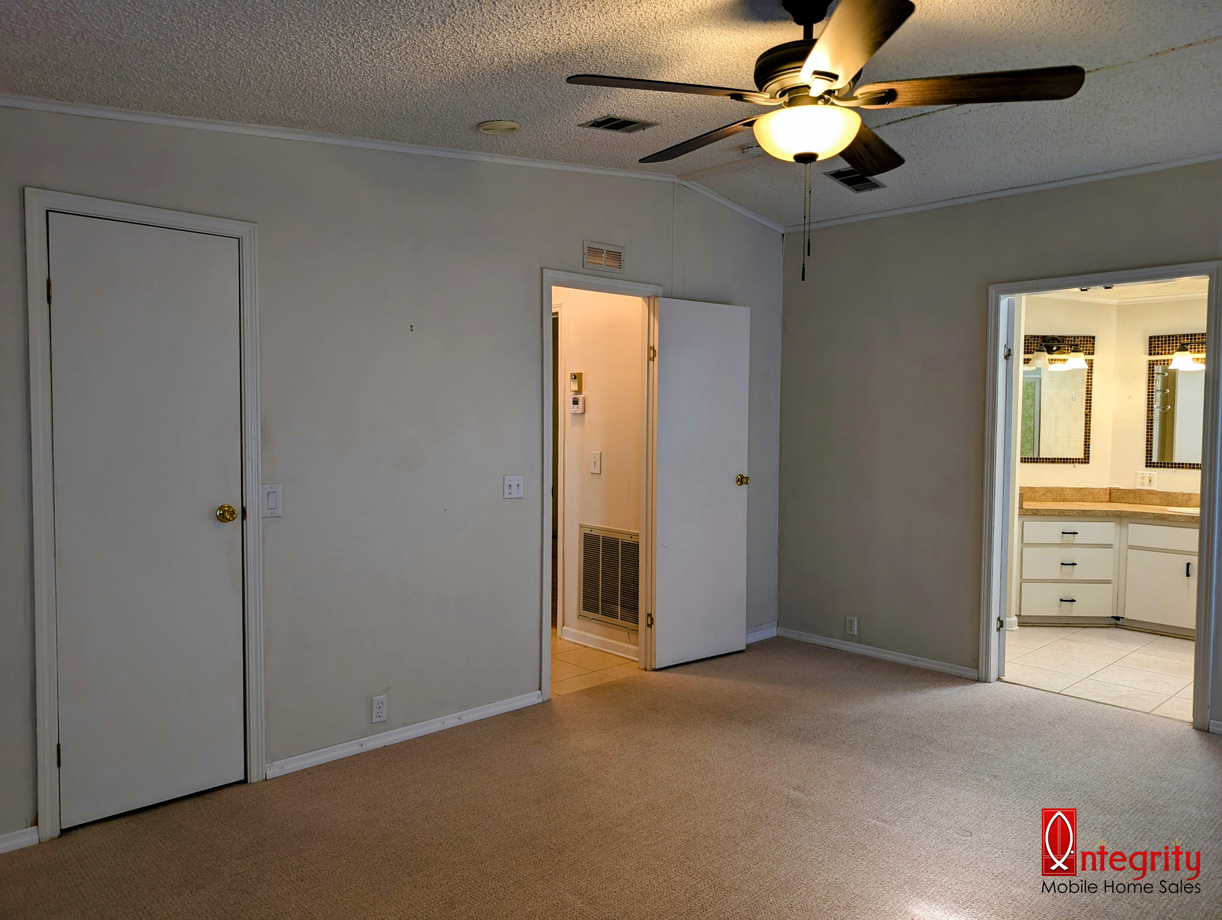 9720 Avalon Drive, Parrish, Florida 34219, 2 Bedrooms Bedrooms, ,2 BathroomsBathrooms,55-Plus Mobile Home,For Sale,Avalon Drive,3423