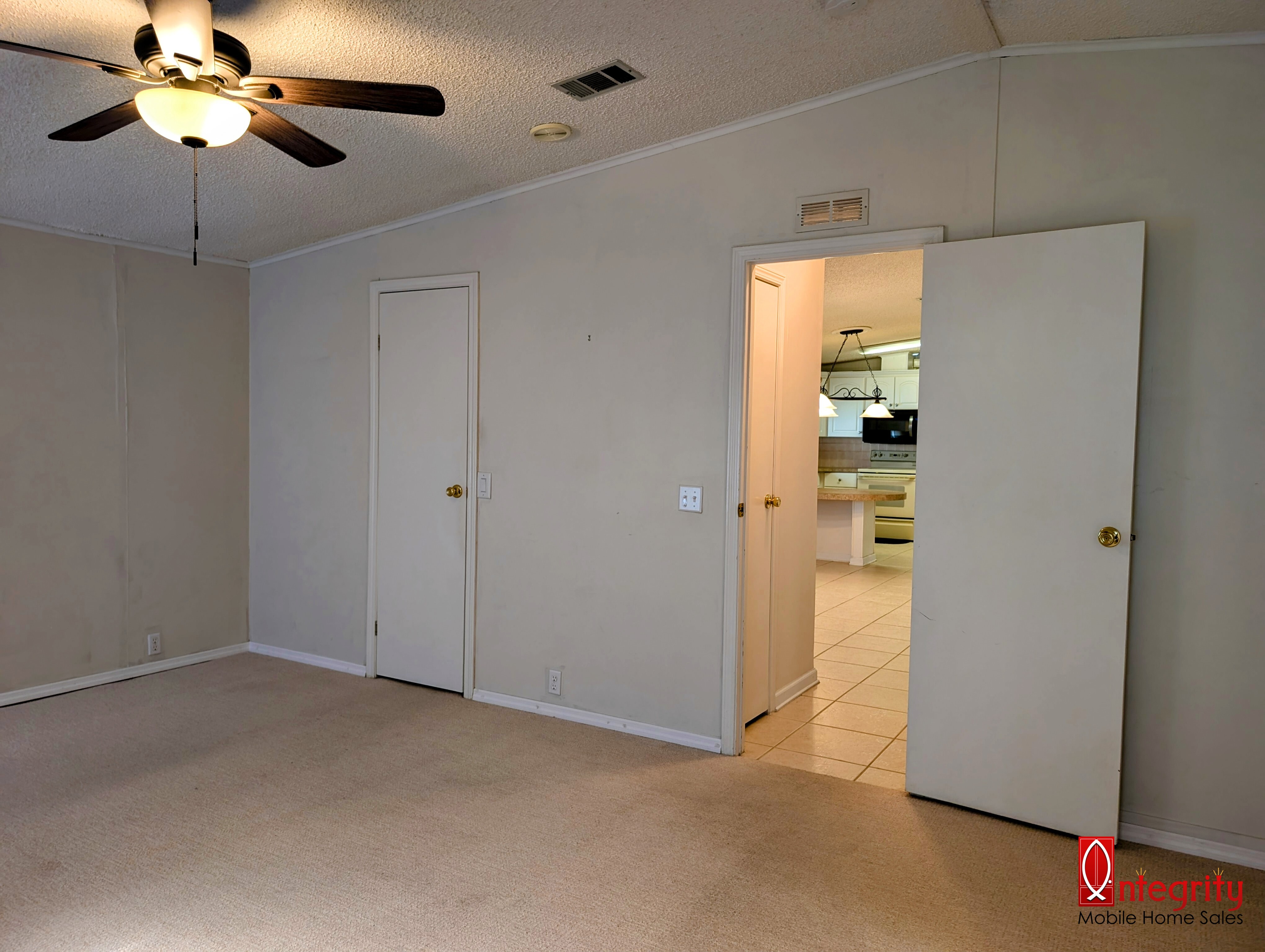 9720 Avalon Drive, Parrish, Florida 34219, 2 Bedrooms Bedrooms, ,2 BathroomsBathrooms,55-Plus Mobile Home,For Sale,Avalon Drive,3423