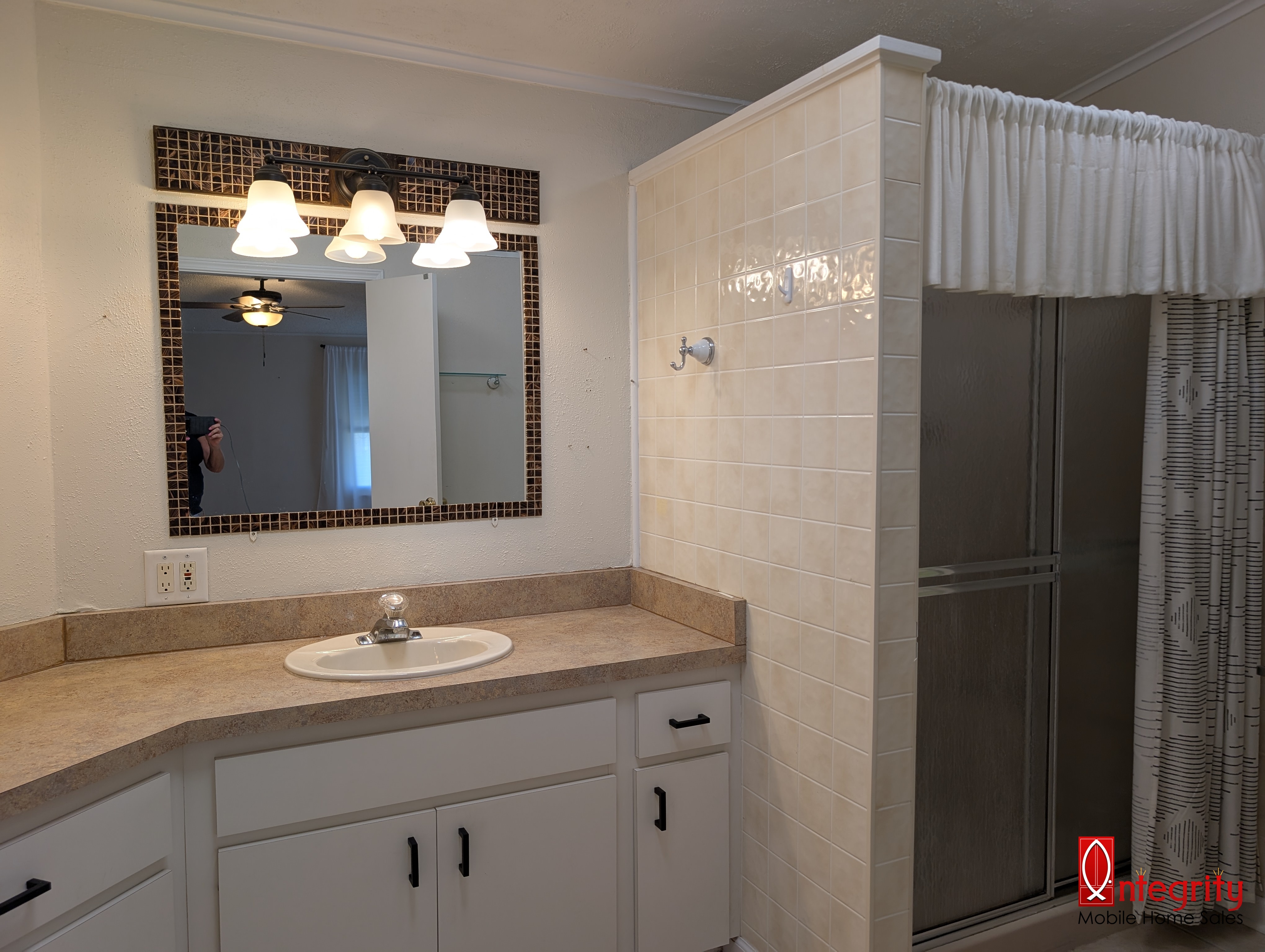 9720 Avalon Drive, Parrish, Florida 34219, 2 Bedrooms Bedrooms, ,2 BathroomsBathrooms,55-Plus Mobile Home,For Sale,Avalon Drive,3423