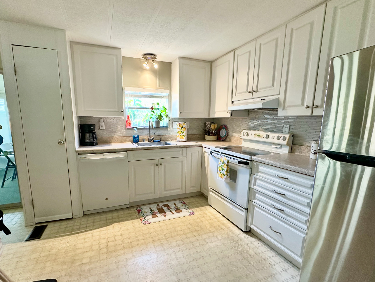 2974 Cimarron Cove, Sarasota, Florida 34234, 2 Bedrooms Bedrooms, ,2 BathroomsBathrooms,55-Plus Mobile Home,For Sale,Cimarron Cove,3438