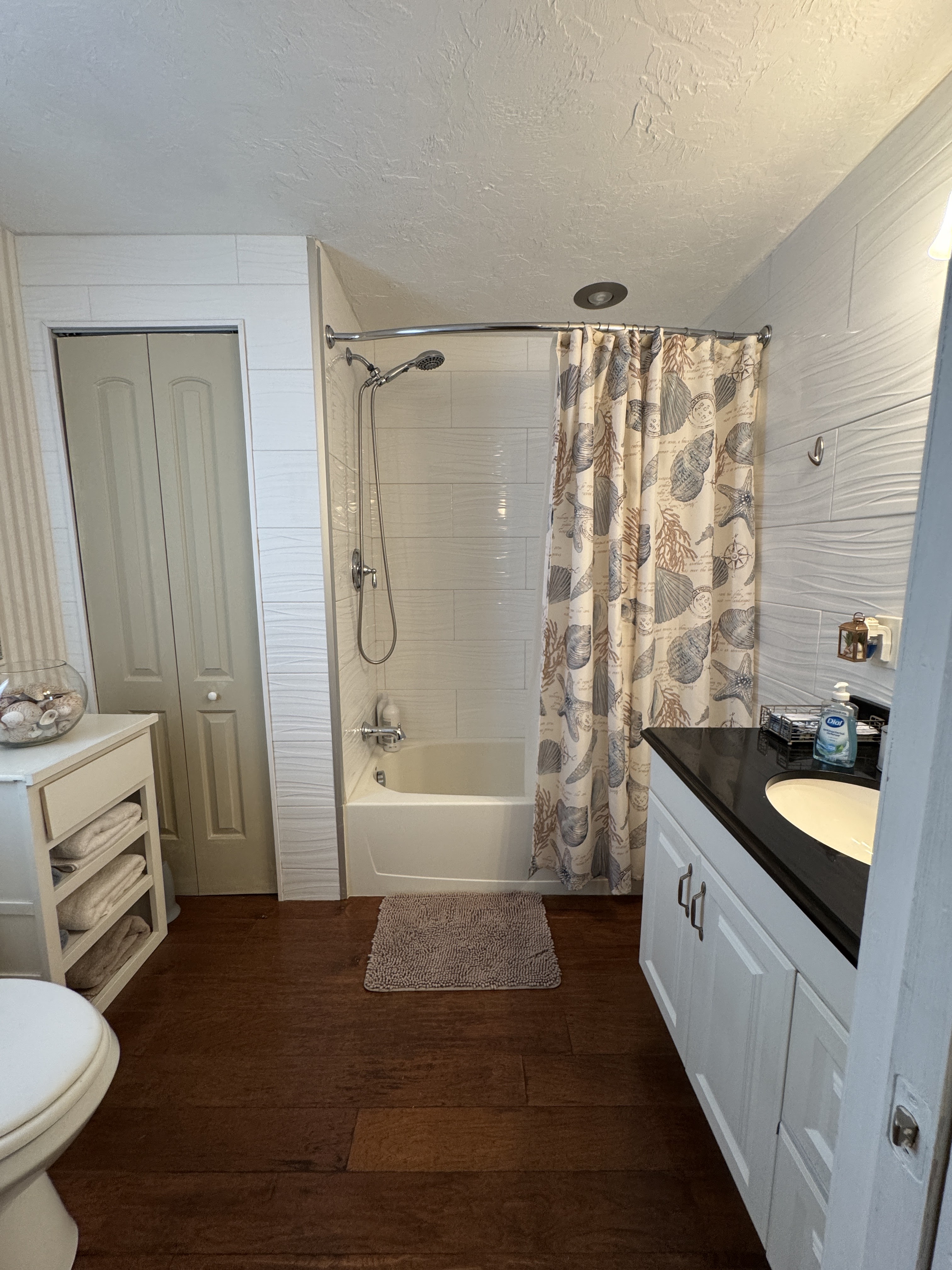 2915 Reinhard Drive, Sarasota, Florida 34234, 3 Bedrooms Bedrooms, ,2 BathroomsBathrooms,55-Plus Mobile Home,For Sale,Reinhard Drive,3449