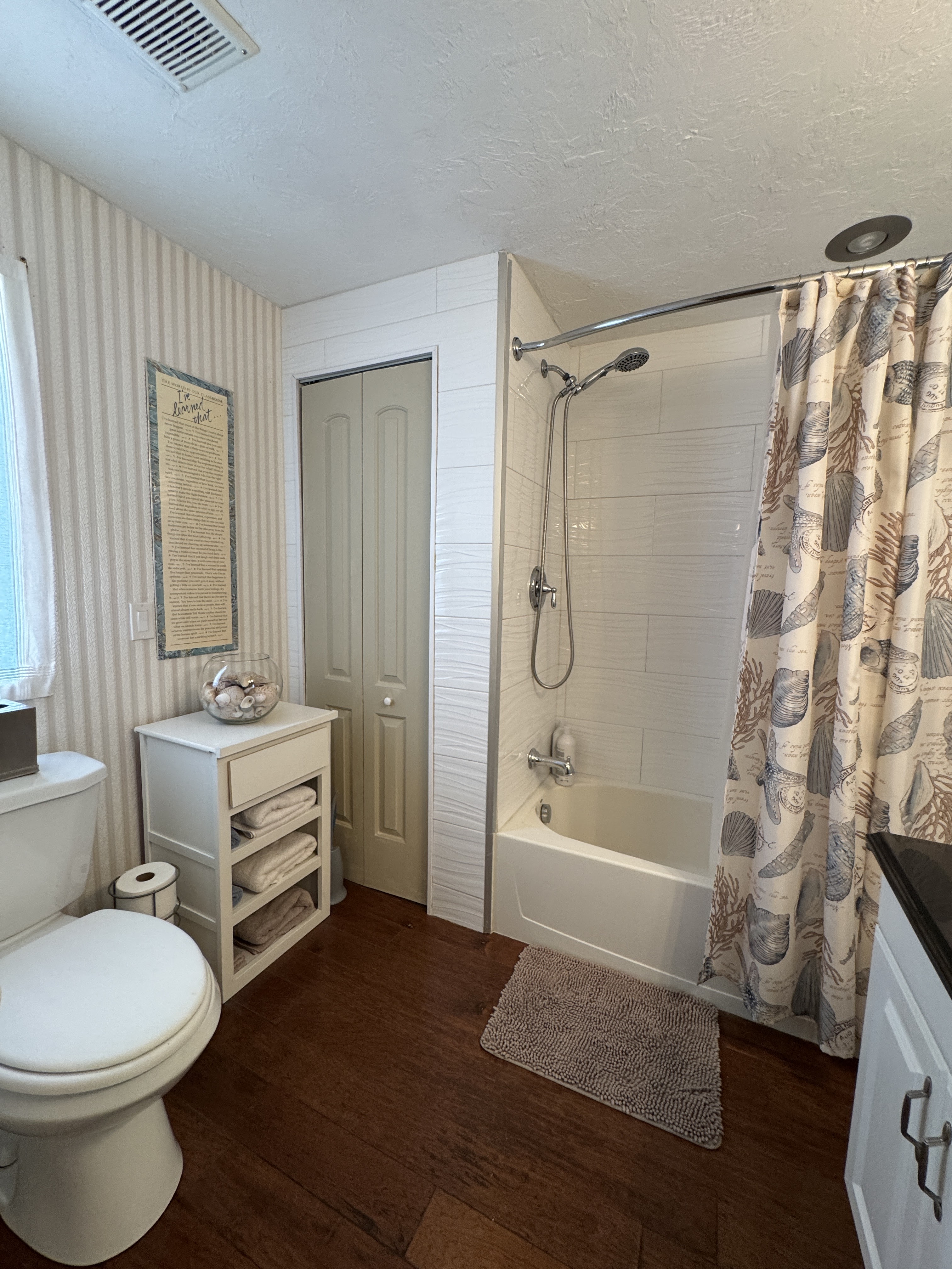 2915 Reinhard Drive, Sarasota, Florida 34234, 3 Bedrooms Bedrooms, ,2 BathroomsBathrooms,55-Plus Mobile Home,For Sale,Reinhard Drive,3449