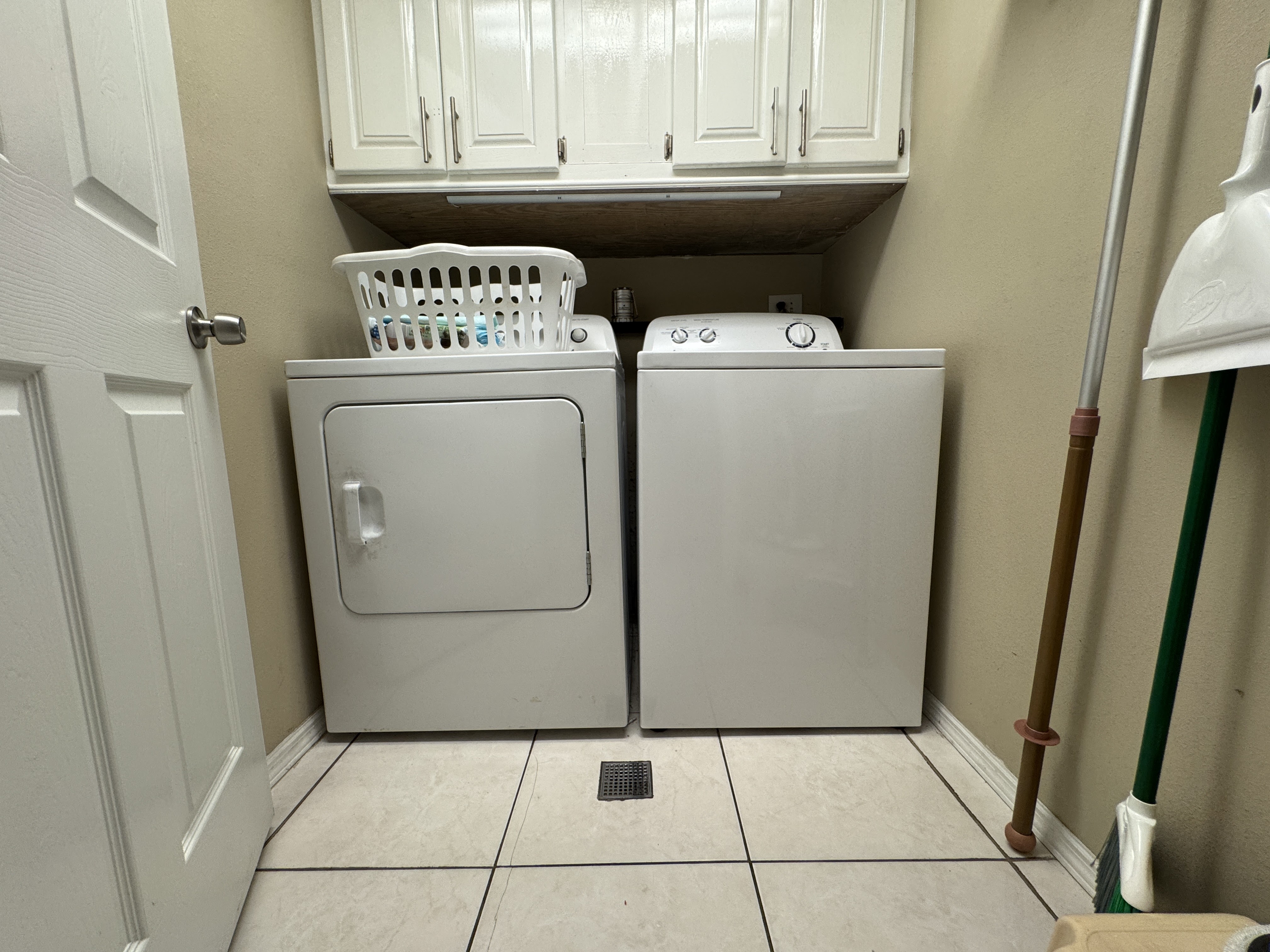 2915 Reinhard Drive, Sarasota, Florida 34234, 3 Bedrooms Bedrooms, ,2 BathroomsBathrooms,55-Plus Mobile Home,For Sale,Reinhard Drive,3449