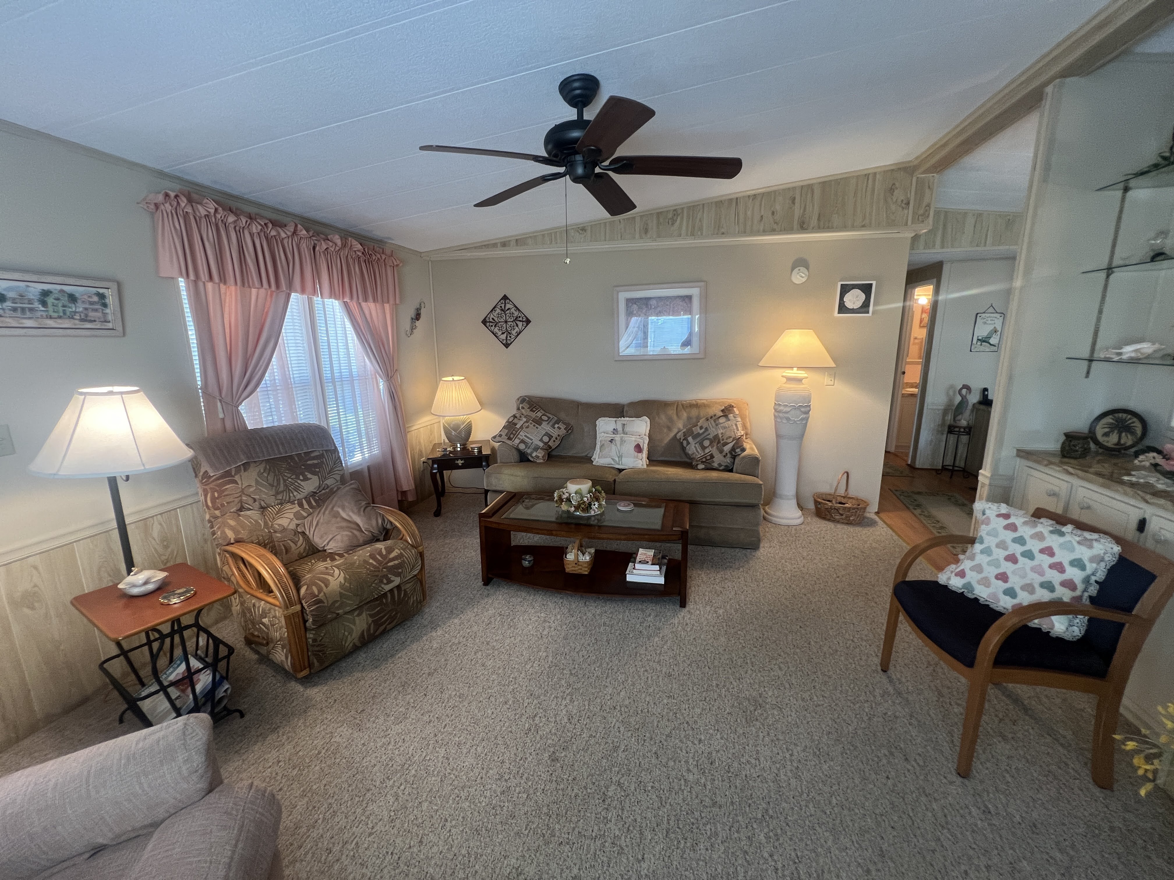 38791 US 19 N, Lot 824, Tarpon Springs, Florida 34689, 2 Bedrooms Bedrooms, ,2 BathroomsBathrooms,55-Plus Mobile Home,For Sale,US 19 N, Lot 824,3458