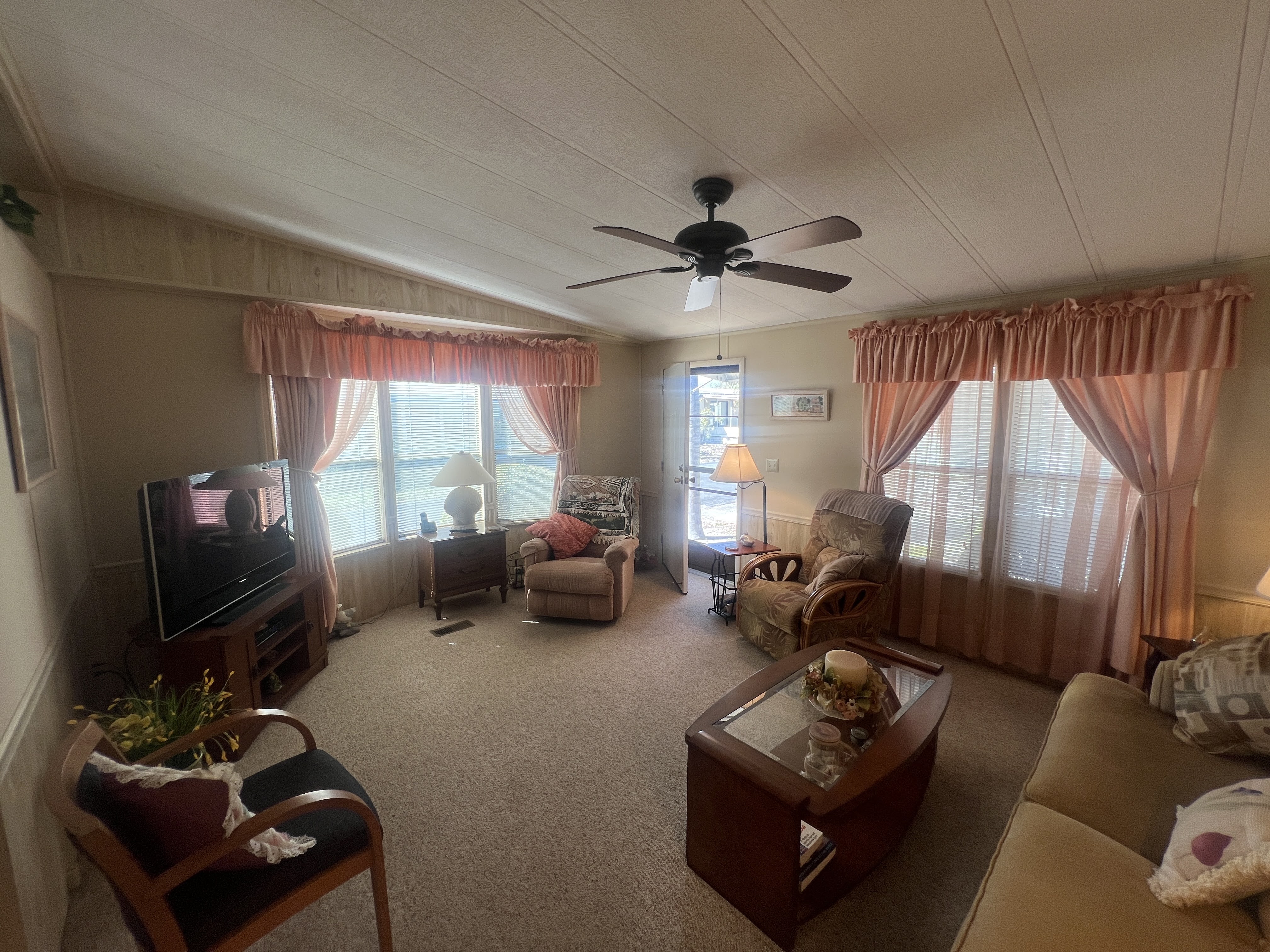 38791 US 19 N, Lot 824, Tarpon Springs, Florida 34689, 2 Bedrooms Bedrooms, ,2 BathroomsBathrooms,55-Plus Mobile Home,For Sale,US 19 N, Lot 824,3458