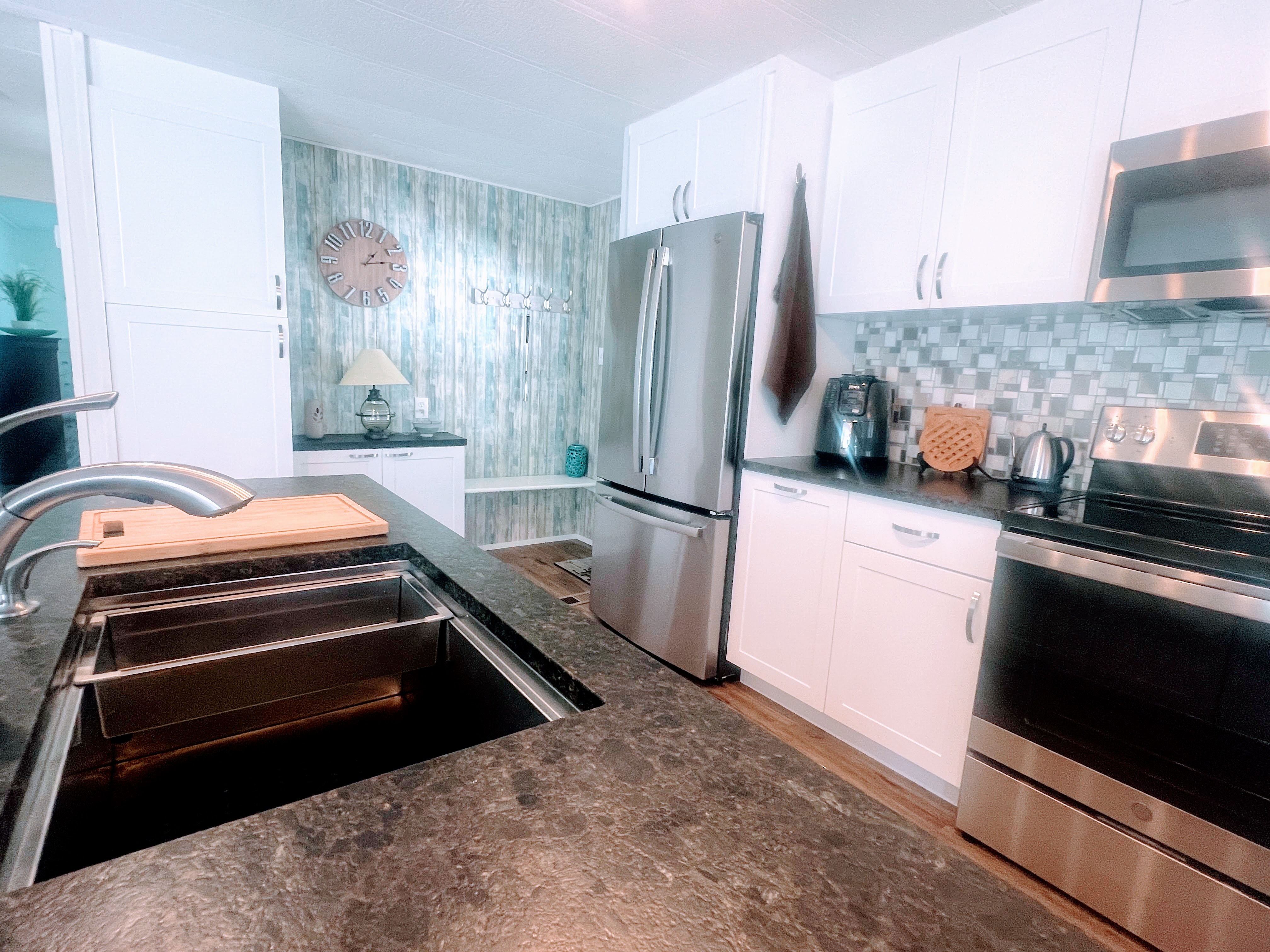 1071 Donegan Road, Lot 529, Largo, Florida 33771, 2 Bedrooms Bedrooms, ,2 BathroomsBathrooms,55-Plus Mobile Home,For Sale,Donegan Road, Lot 529,3462