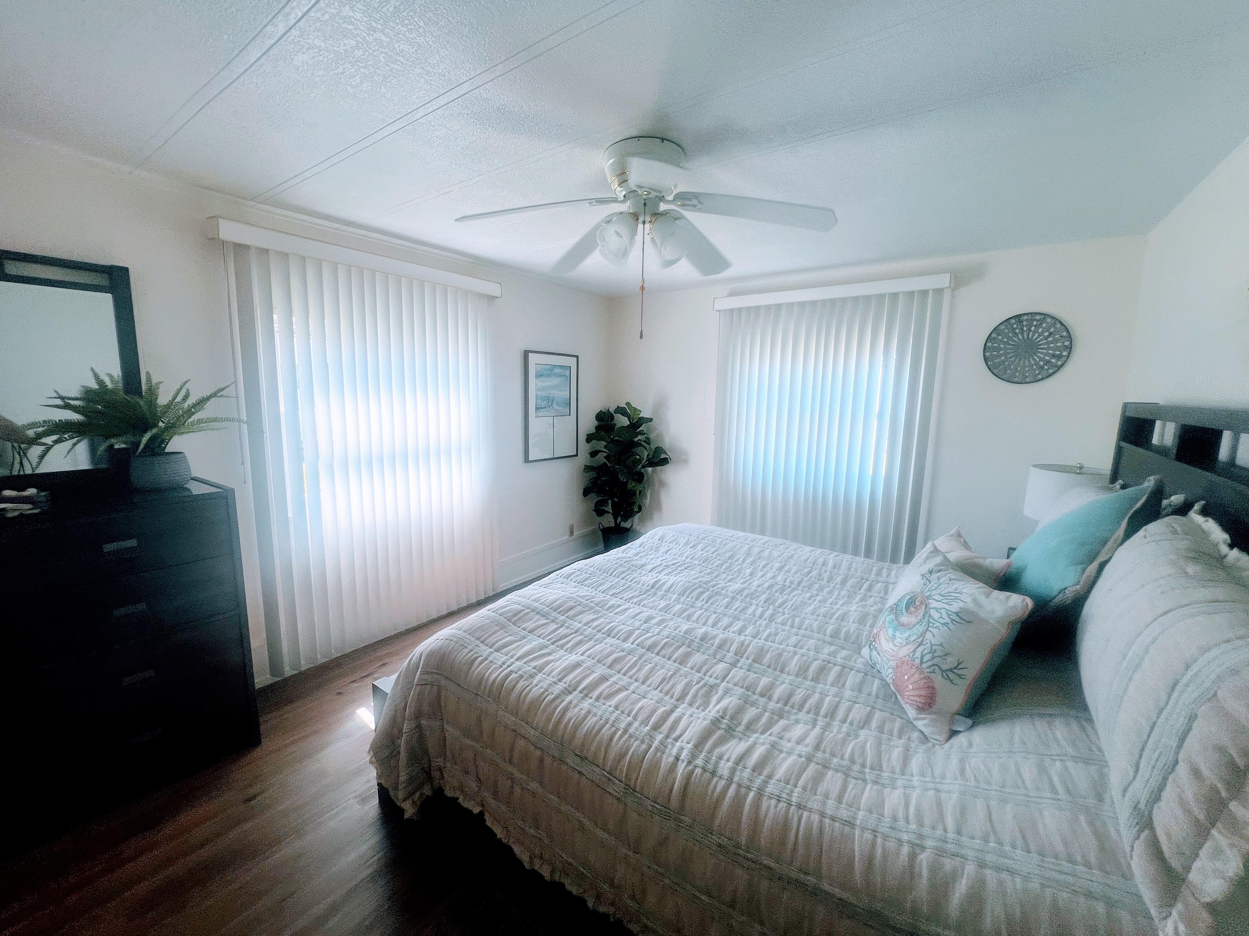 1071 Donegan Road, Lot 529, Largo, Florida 33771, 2 Bedrooms Bedrooms, ,2 BathroomsBathrooms,55-Plus Mobile Home,For Sale,Donegan Road, Lot 529,3462