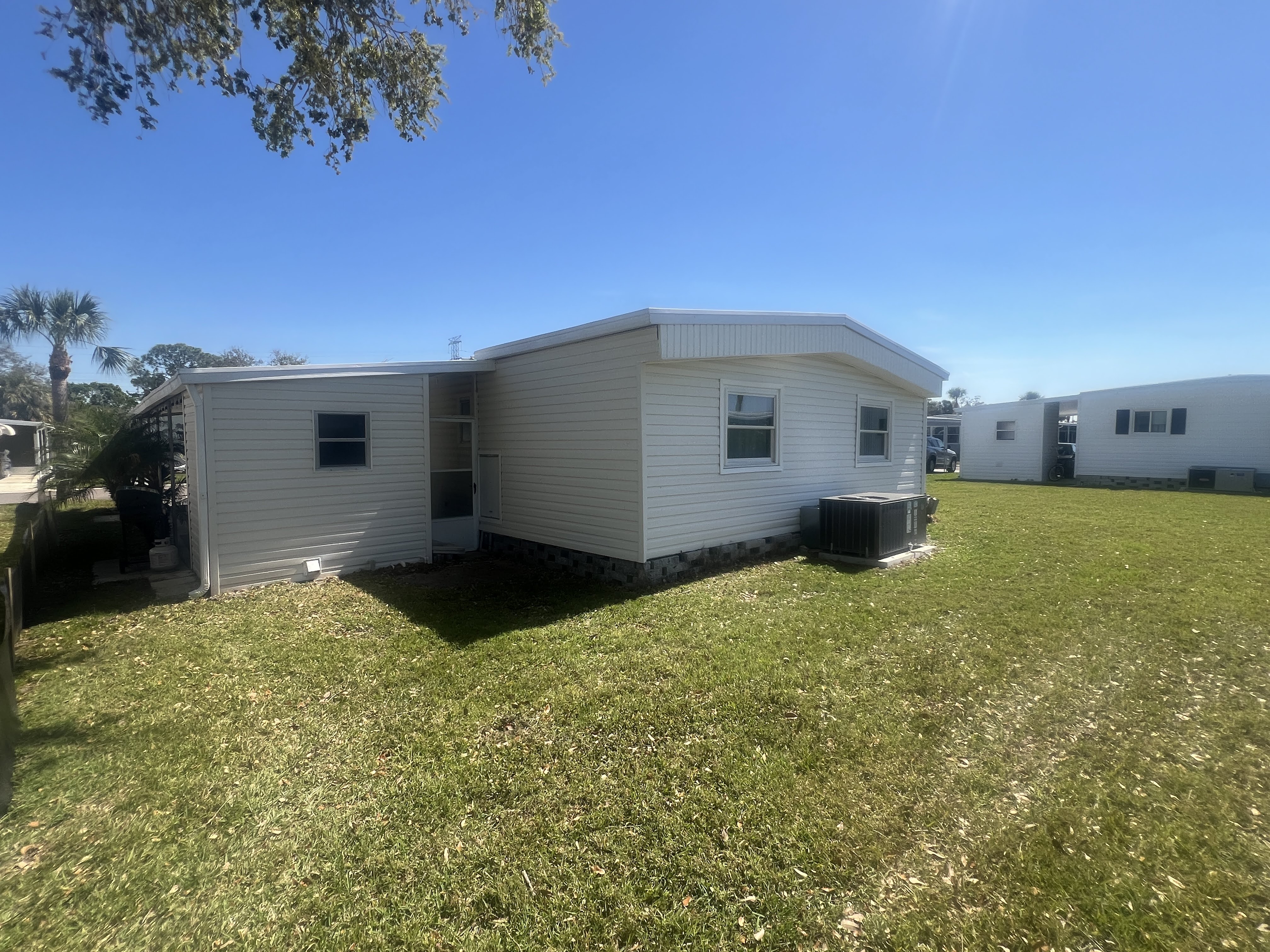 1071 Donegan Road, Lot 529, Largo, Florida 33771, 2 Bedrooms Bedrooms, ,2 BathroomsBathrooms,55-Plus Mobile Home,For Sale,Donegan Road, Lot 529,3462