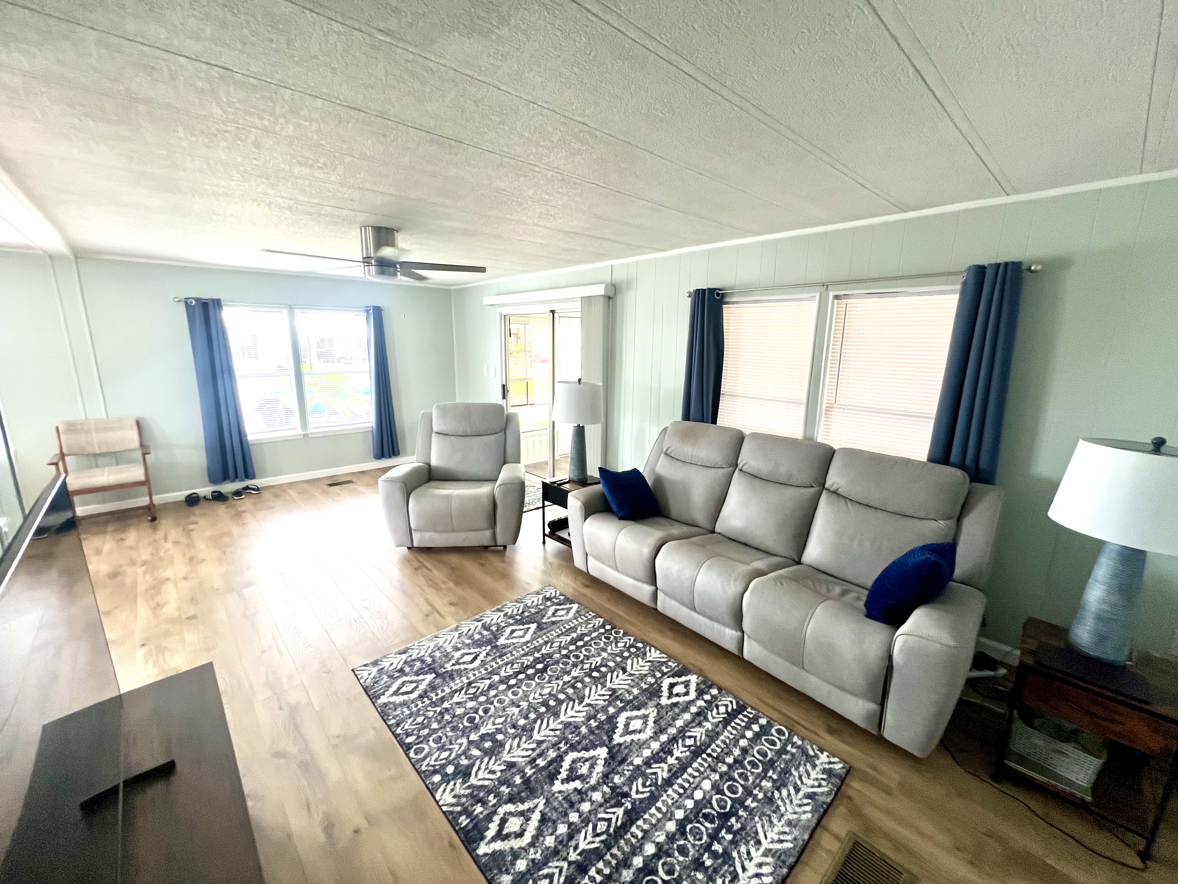 7604 Bonita Way, Ellenton, Florida 34222, 2 Bedrooms Bedrooms, ,2 BathroomsBathrooms,55-Plus Mobile Home,For Sale,Bonita Way,3469