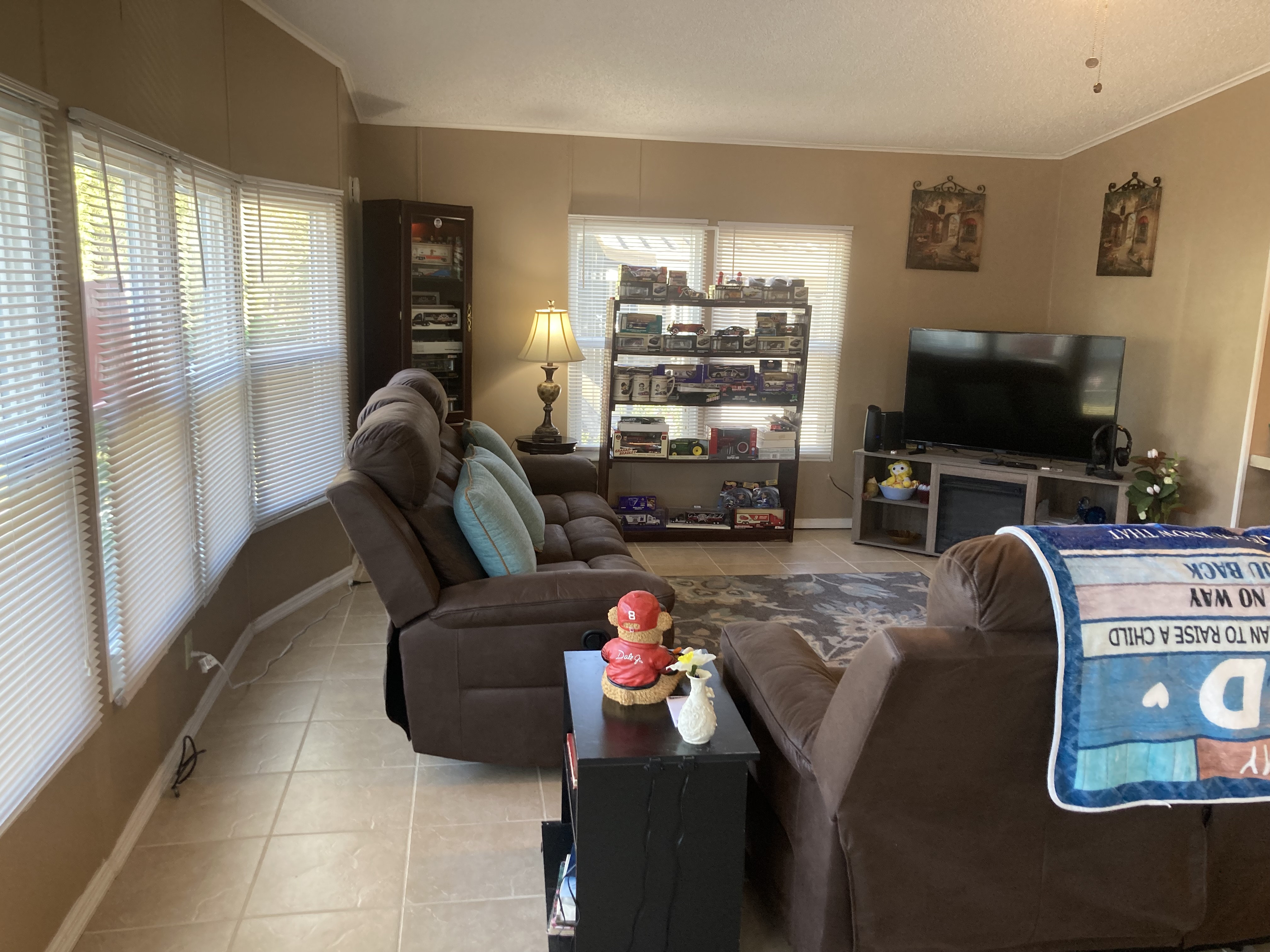 10914 Whispering Oaks Circle, Riverview, Florida 33569, 2 Bedrooms Bedrooms, ,2 BathroomsBathrooms,55-Plus Mobile Home,For Sale,Whispering Oaks Circle,3471