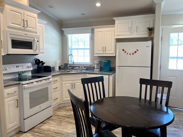 2773 Bridge Ct, Lot 108, Kissimmee, Florida 34733, 2 Bedrooms Bedrooms, ,2 BathroomsBathrooms,All - Age Mobile Home,For Sale,Bridge Ct, Lot 108,3475