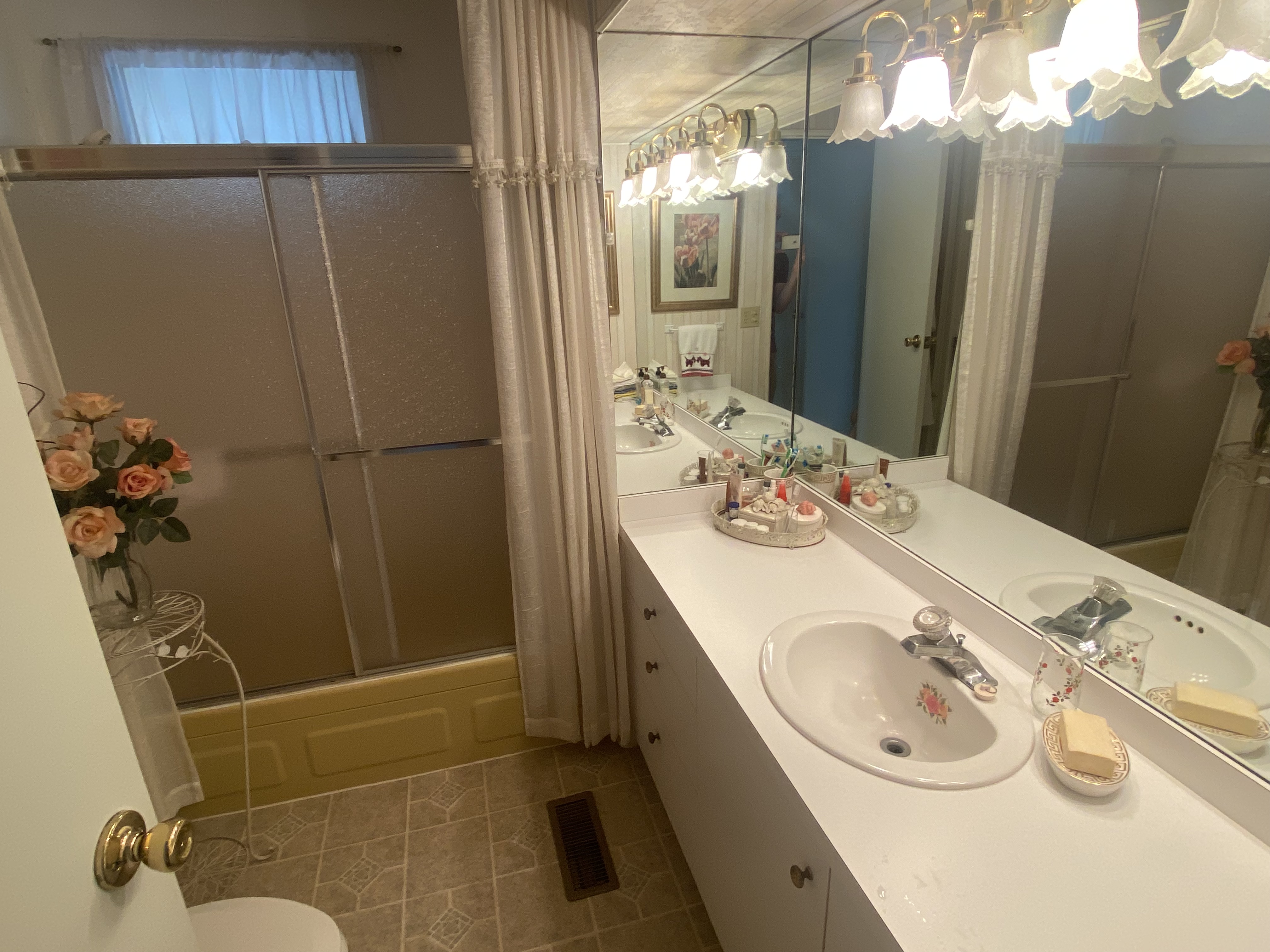 4232 Pittenger Drive, Sarasota, Florida 34234, 2 Bedrooms Bedrooms, ,2 BathroomsBathrooms,55-Plus Mobile Home,For Sale,Pittenger Drive,3519