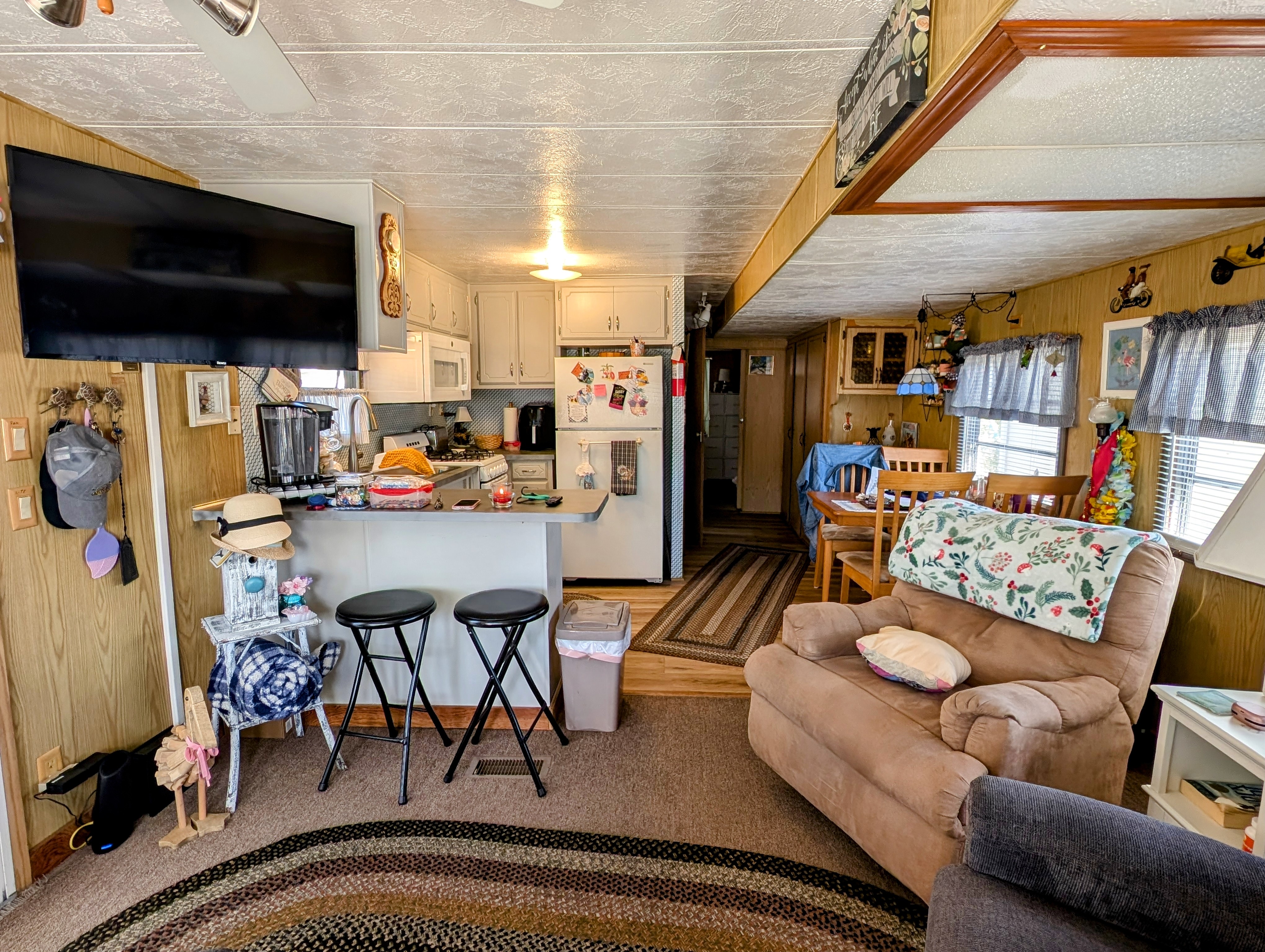 2206 Chaney Drive, Lot 237, Ruskin, Florida 33570, 1 Bedroom Bedrooms, ,1 BathroomBathrooms,55-Plus Mobile Home,For Sale,Chaney Drive, Lot 237,3546