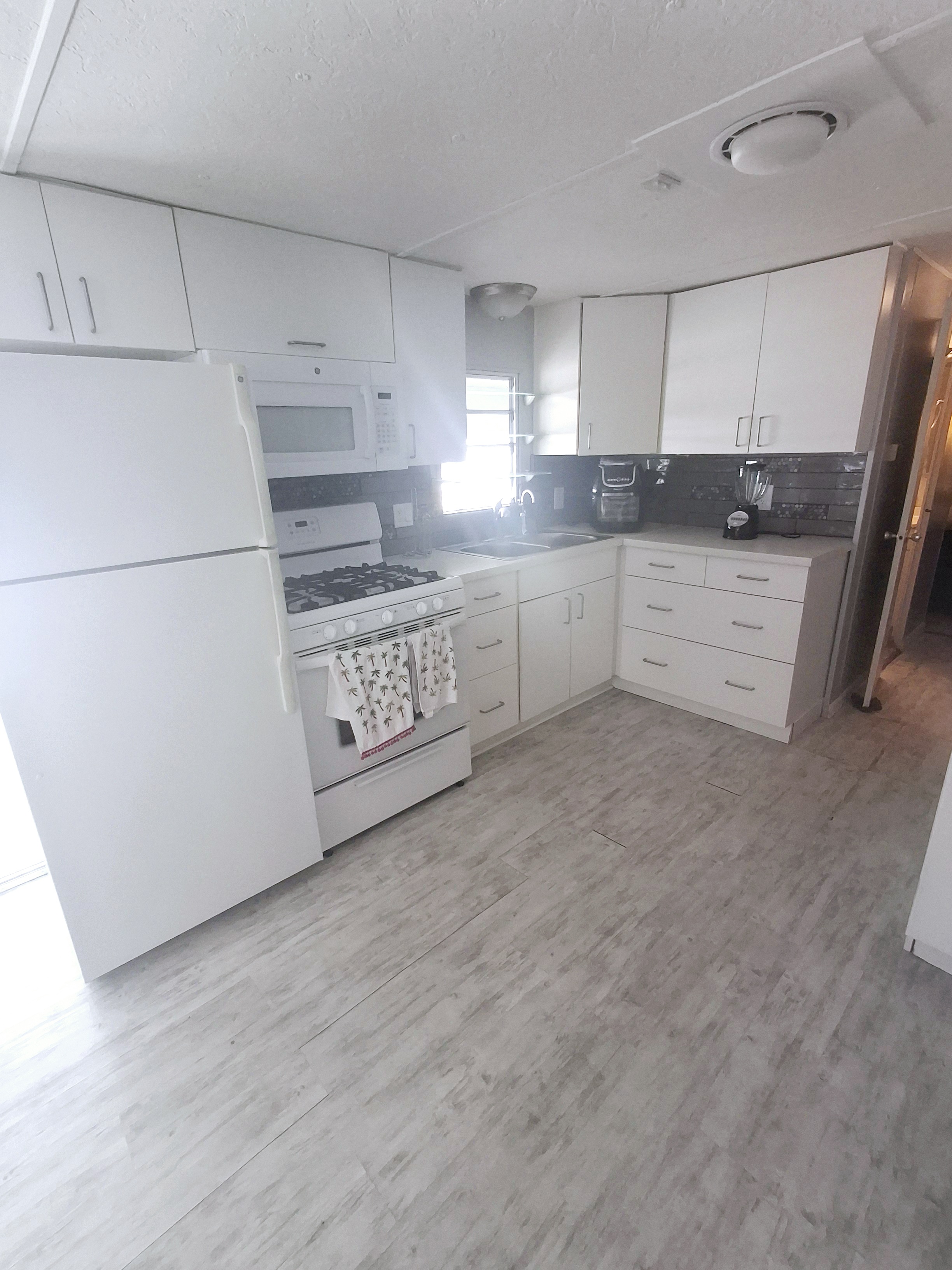 2206 Chaney Drive, Lot 293, Ruskin, Florida 33570, 1 Bedroom Bedrooms, ,1 BathroomBathrooms,55-Plus Mobile Home,For Sale,Chaney Drive, Lot 293,3572