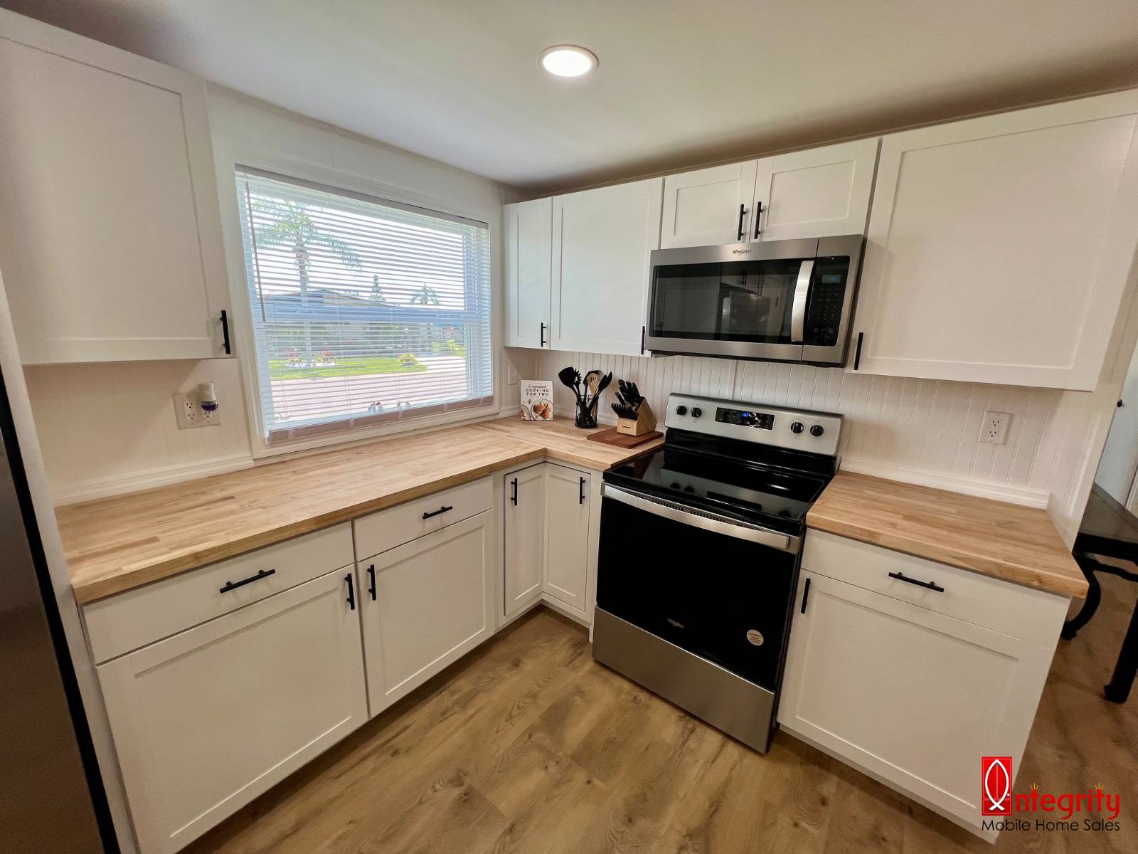 4211 Long Lake Way, Ellenton, Florida 34222, 2 Bedrooms Bedrooms, ,2 BathroomsBathrooms,55-Plus Mobile Home,For Sale,Long Lake,3574