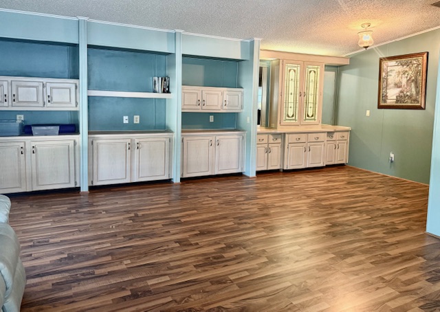 100 Hampton Road, Lot 218, Clearwater, Florida 33759, 2 Bedrooms Bedrooms, ,2 BathroomsBathrooms,55-Plus Mobile Home,For Sale,Hampton Road, Lot 218,3587