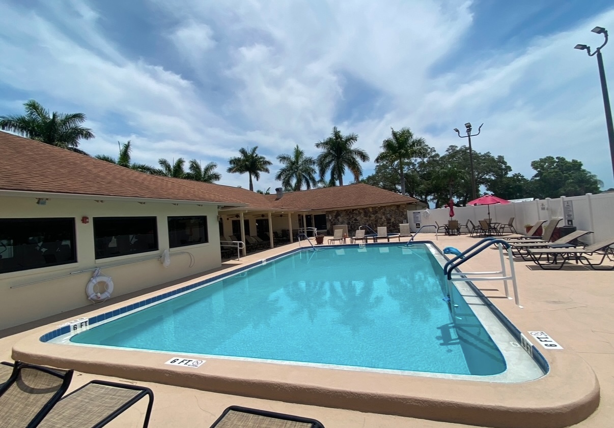 100 Hampton Road, Lot 218, Clearwater, Florida 33759, 2 Bedrooms Bedrooms, ,2 BathroomsBathrooms,55-Plus Mobile Home,For Sale,Hampton Road, Lot 218,3587