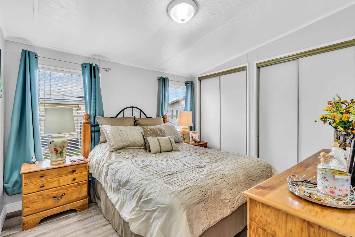 8203 Limetree Way, Ellenton, Florida 34222, 2 Bedrooms Bedrooms, ,2 BathroomsBathrooms,55-Plus Mobile Home,For Sale,Limetree Way,3593