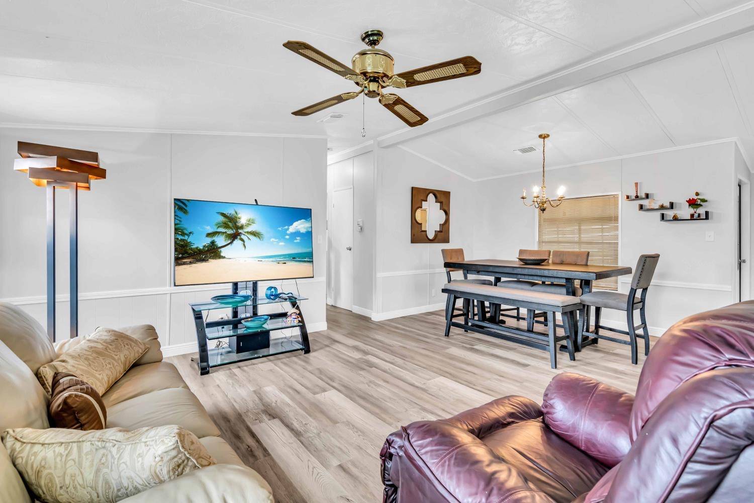 8203 Limetree Way, Ellenton, Florida 34222, 2 Bedrooms Bedrooms, ,2 BathroomsBathrooms,55-Plus Mobile Home,For Sale,Limetree Way,3593