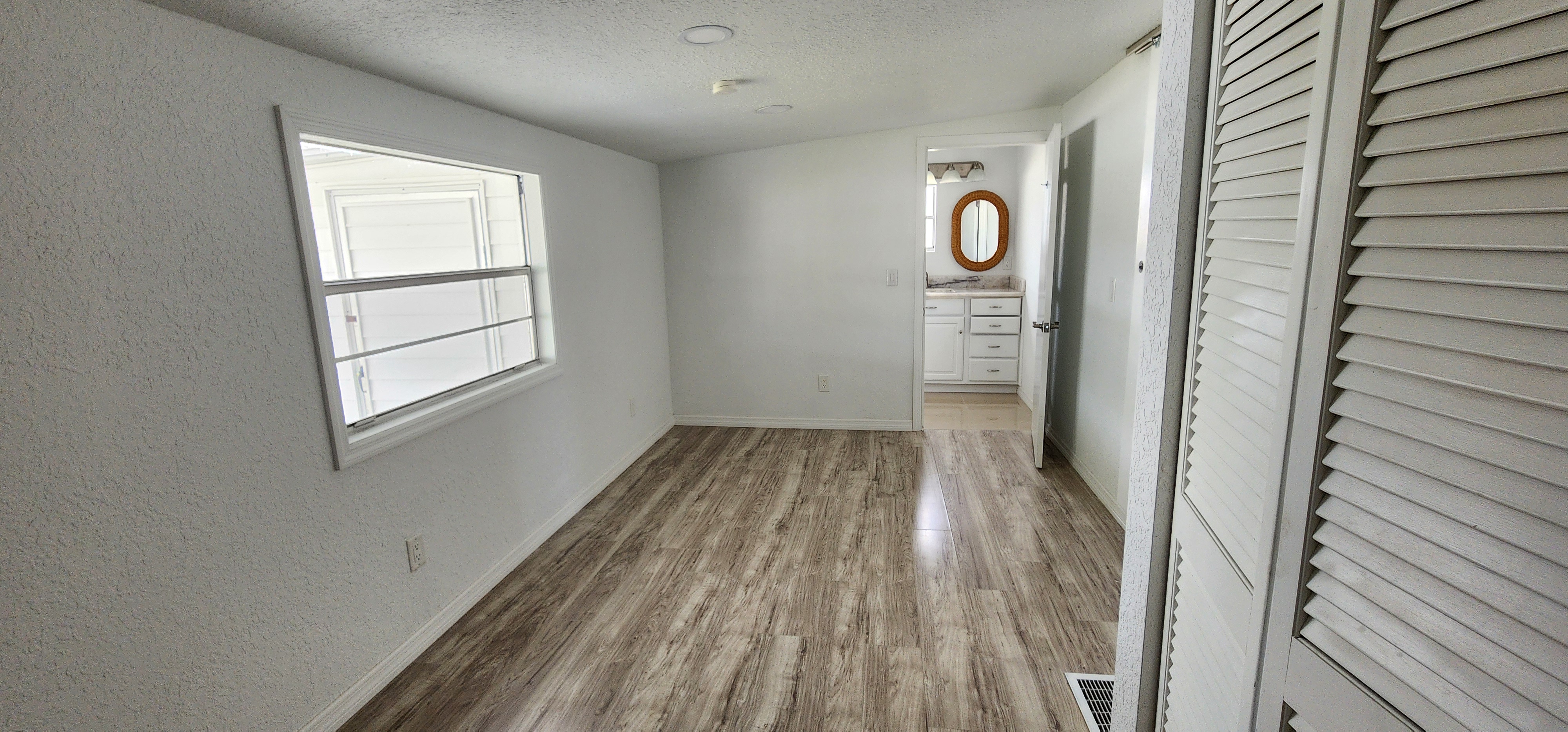 5215 5th Street Circle, Bradenton, Florida 34207, 2 Bedrooms Bedrooms, ,2 BathroomsBathrooms,55-Plus Mobile Home,For Sale,5th Street Circle,3594