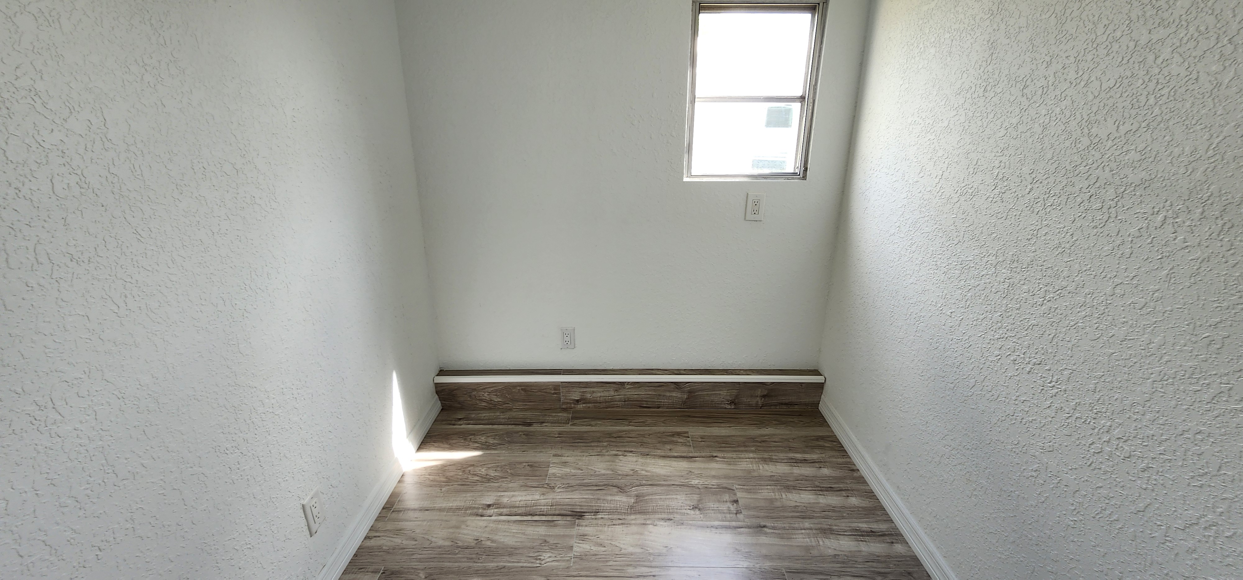 5215 5th Street Circle, Bradenton, Florida 34207, 2 Bedrooms Bedrooms, ,2 BathroomsBathrooms,55-Plus Mobile Home,For Sale,5th Street Circle,3594