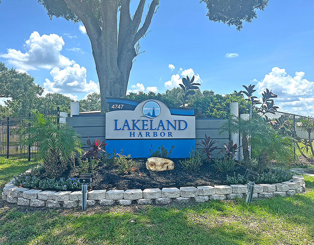 4734 Lakeland Harbor Circle, Lakeland, Florida 33805, 3 Bedrooms Bedrooms, ,2 BathroomsBathrooms,55-Plus Mobile Home,For Sale,Lakeland Harbor Circle,3596