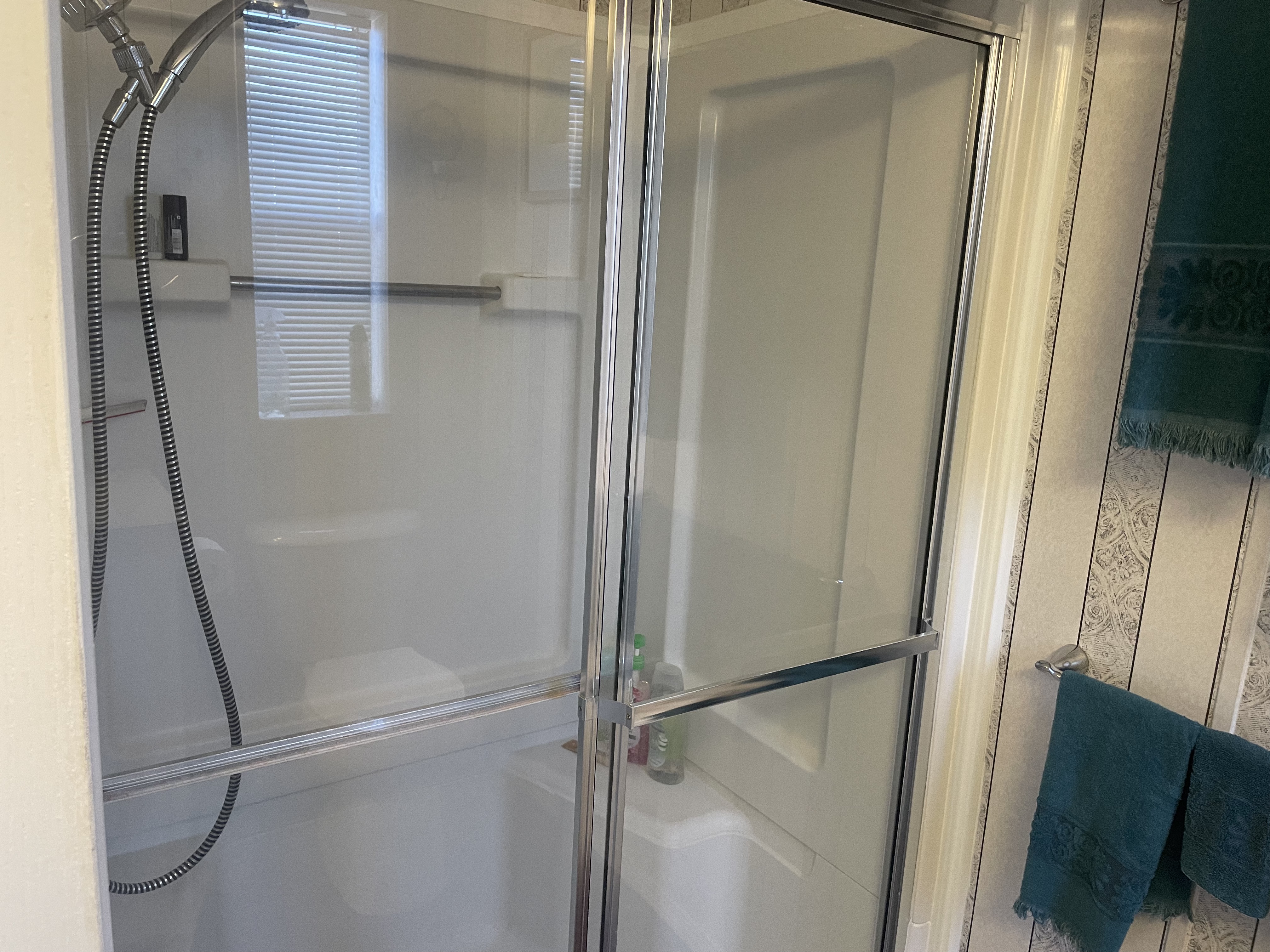 1071 Donegan Road, Lot 1136, Largo, Florida 33771, 2 Bedrooms Bedrooms, ,2 BathroomsBathrooms,55-Plus Mobile Home,For Sale,Donegan Road, Lot 1136,3599