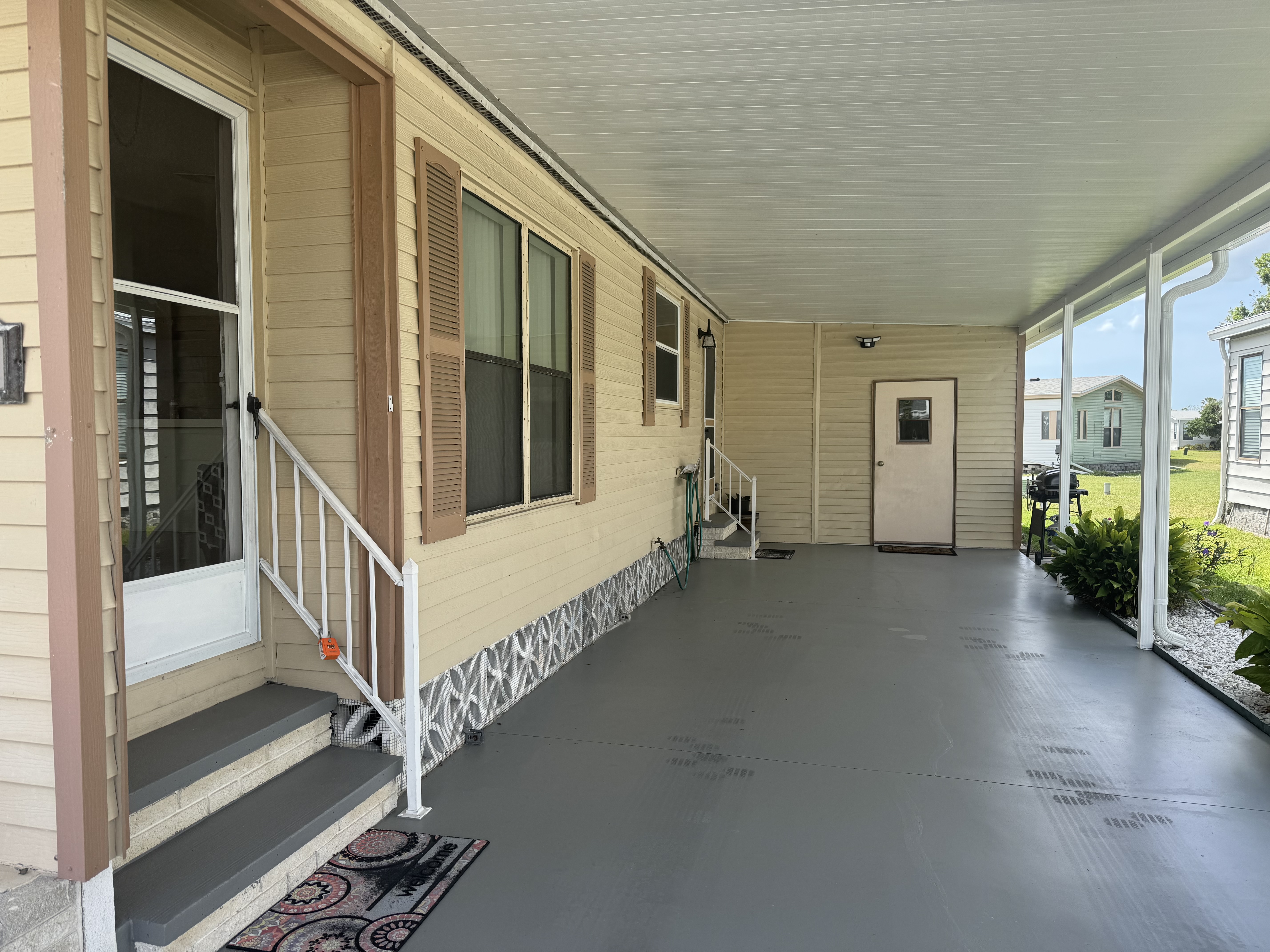 3811 Buena Vista Drive South, Ellenton, Florida 34222, 2 Bedrooms Bedrooms, ,2 BathroomsBathrooms,55-Plus Mobile Home,For Sale,Buena Vista Drive South,3601