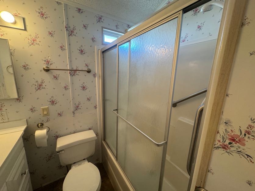 6633 53rd Avenue East, Lot C43, Bradenton, Florida 34203, 2 Bedrooms Bedrooms, ,1 BathroomBathrooms,55-Plus Mobile Home,For Sale,53rd Avenue East, Lot C43,3618