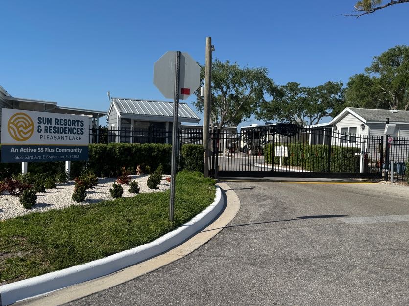 6633 53rd Avenue East, Lot C43, Bradenton, Florida 34203, 2 Bedrooms Bedrooms, ,1 BathroomBathrooms,55-Plus Mobile Home,For Sale,53rd Avenue East, Lot C43,3618