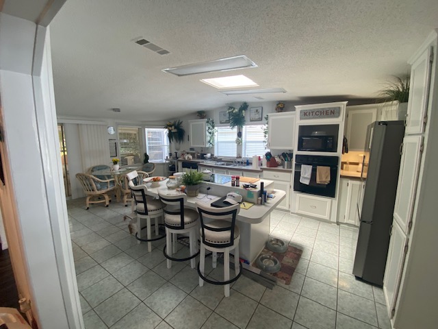 4324 Dirkshire Loop, Lakeland, Florida 33801, 3 Bedrooms Bedrooms, ,2 BathroomsBathrooms,55-Plus Mobile Home,For Sale,Dirkshire Loop,3619